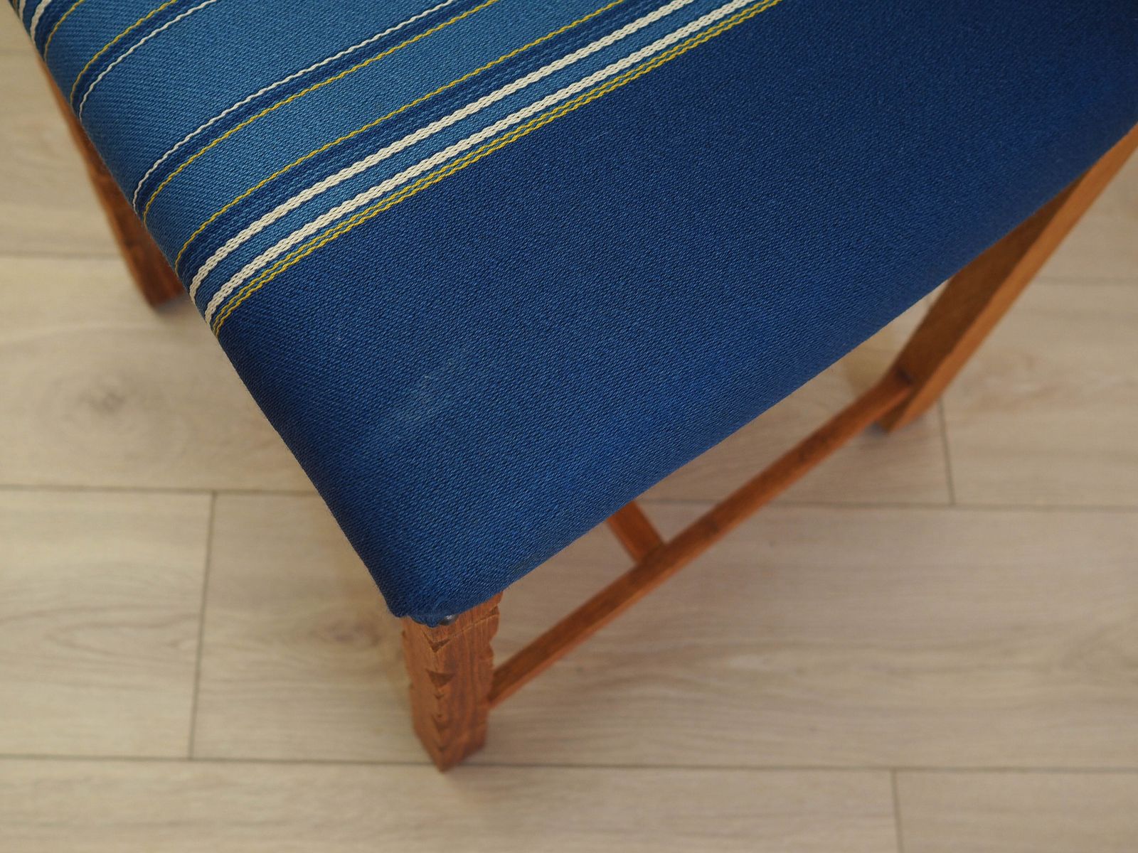photo buy Set van zes eiken stoelen, Deens design, jaren 1960, ontwerper: Henning Kjærnulf