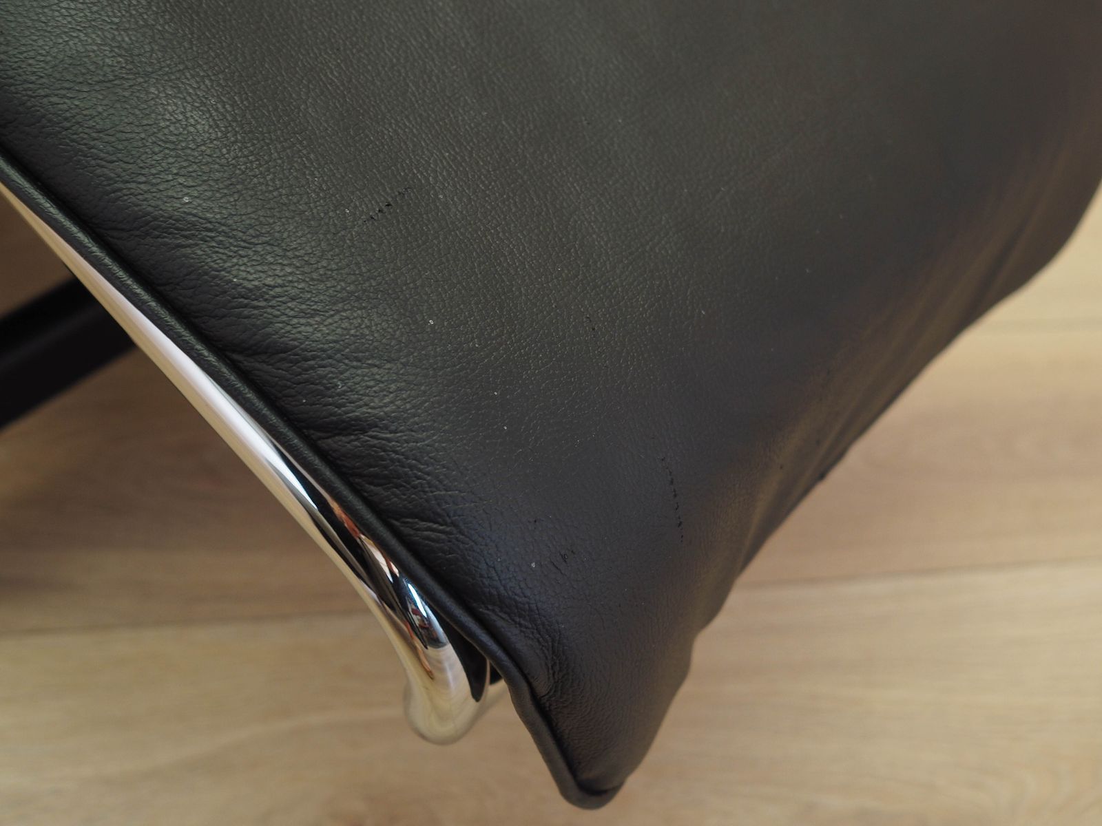 photo for sale Leren chaise longue, LC4-stijl, jaren 1980, Made In Italy