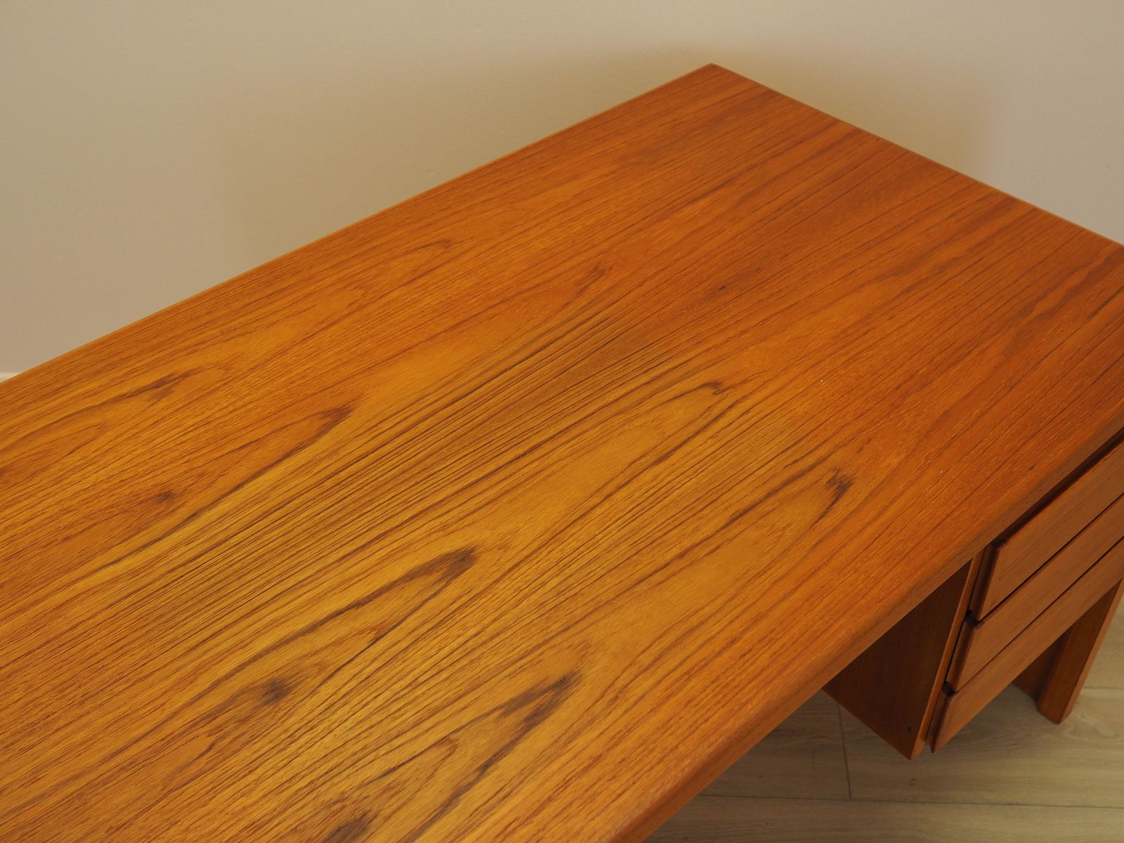 photo buy Teakhouten bureau, Deens design, jaren 1970, vervaardigd door Omann Jun.