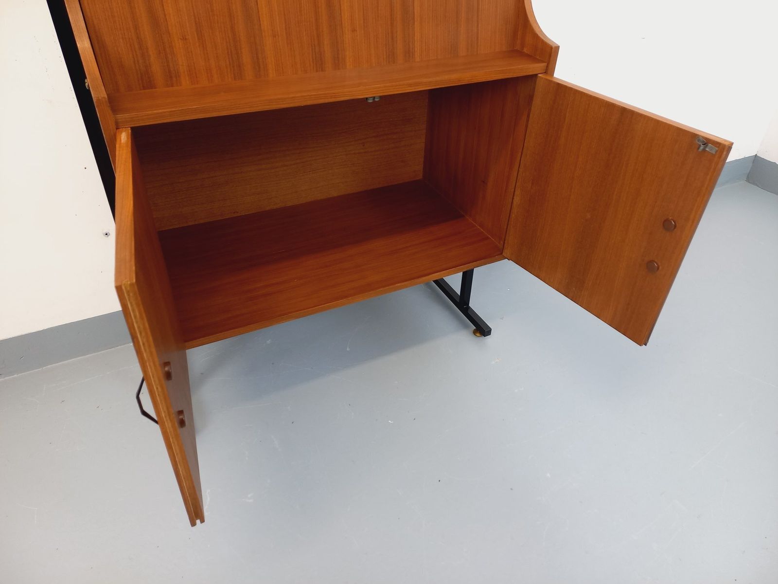 Bibliothèque modulaire vintage avec secrétaire, en teck et métal photo for sale