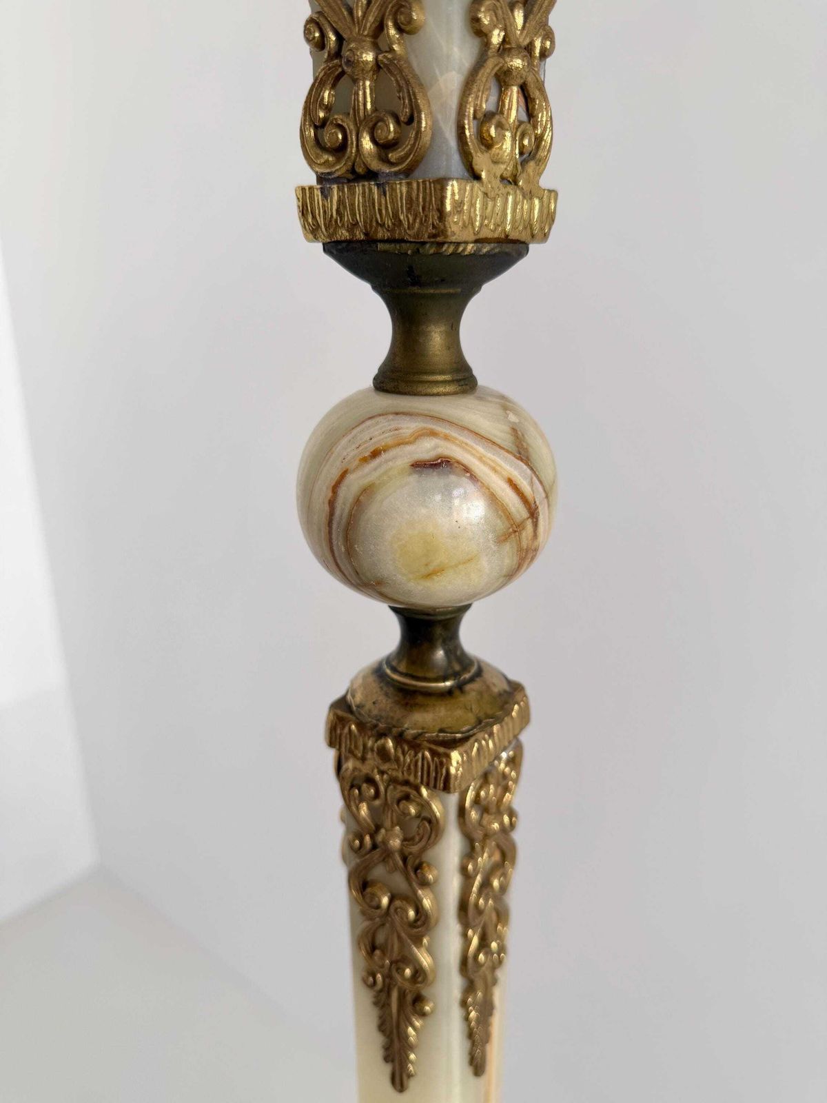 photo vinterior Italian Onyx Marble Coat Rack, Brass Hall Tree, Decorative Hall Stand, Hollywood Regency