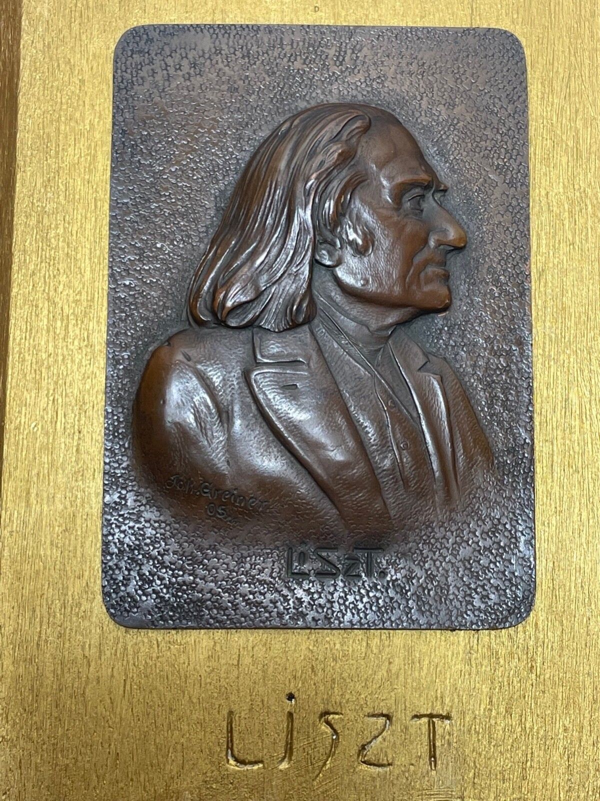 Antiek bronzen sculptuur Franz Liszt "Music Pianist Composer" wandplaquette, gesigneerd photo for sale