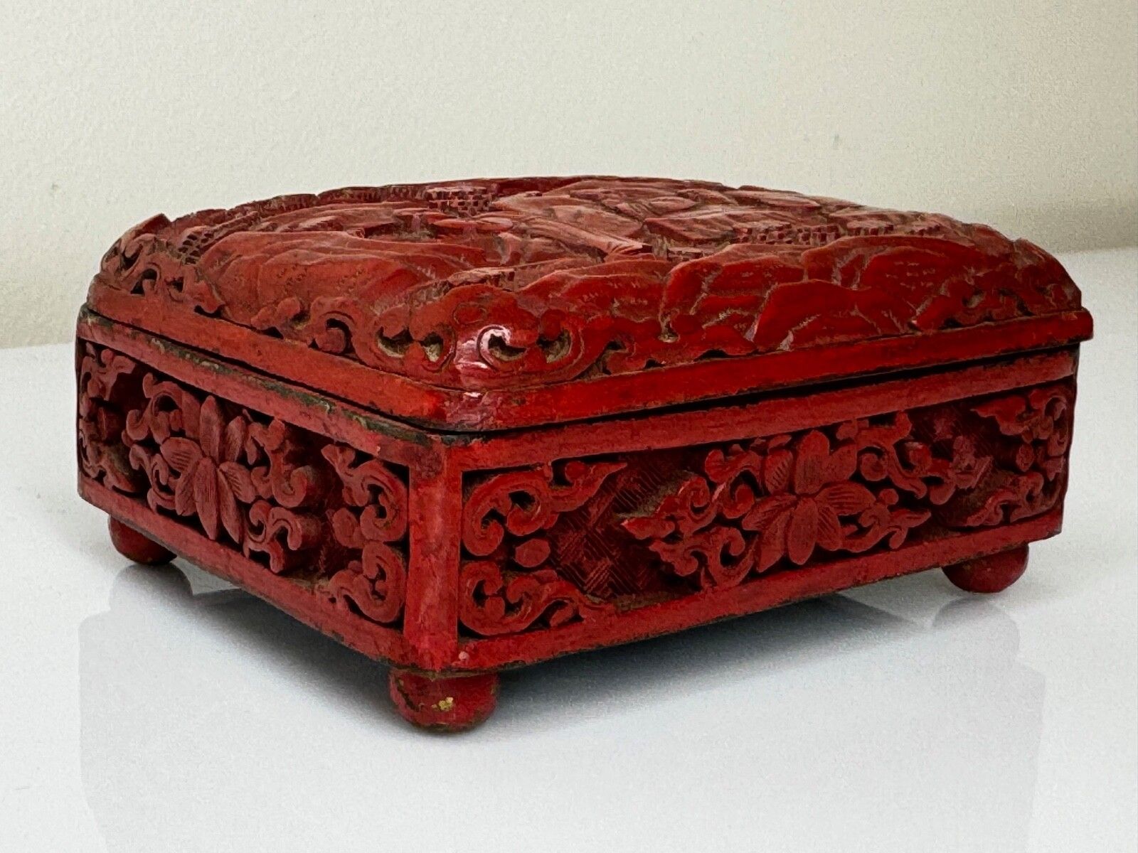 Klein Chinees sieradendoosje, cinnabar gelakt émail, Qing-dynastie, 19e eeuw photo Woonaccessoires
