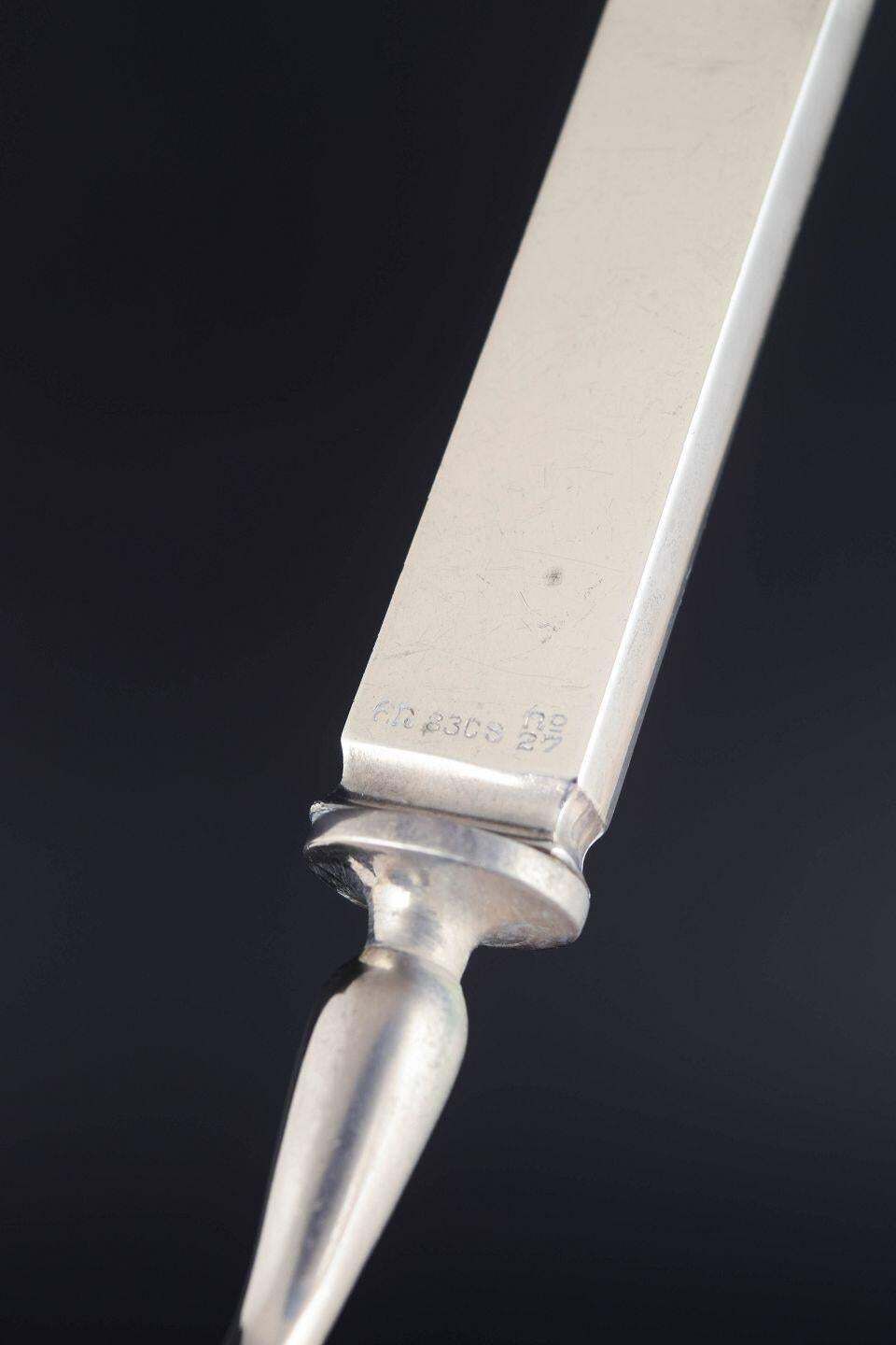 Coupe-fromage Art Deco Evald Nielsen en argent et acier inoxydable, années 1930 photo Décoration