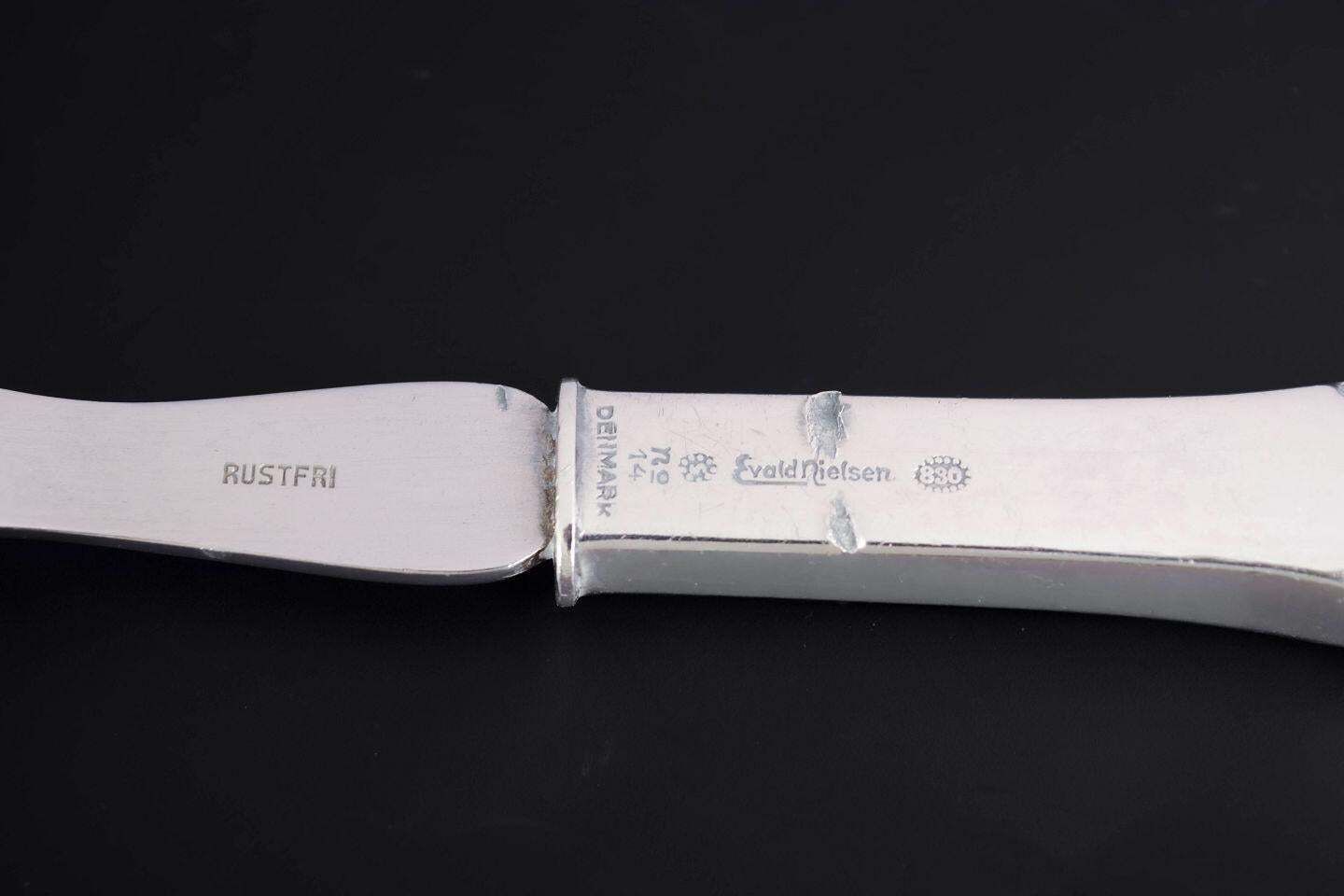Fourchette à salade Evald Nielsen en argent et acier inoxydable, années 1930 photo Décoration