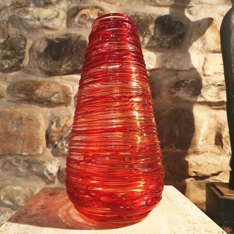 Vase mid-century en verre de Murano travaillé à la main, par Sergio Costantini, signé sous la base. Fabriqué à Murano, Italie photo furniture