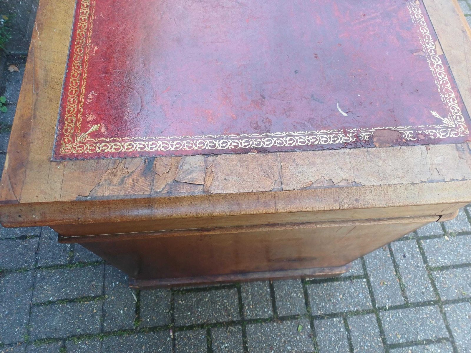 Mature Victorian Walnut Pedestal Desk C1870 Antique Kneehole Writing Desk photo 675.0