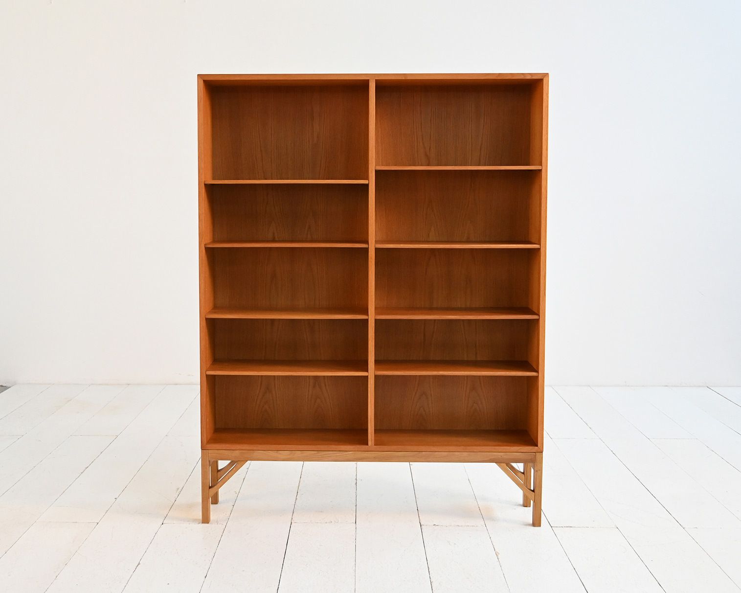 "154" Boekenkast van Børge Mogensen voor FDB, ca. jaren 1960 photo for sale