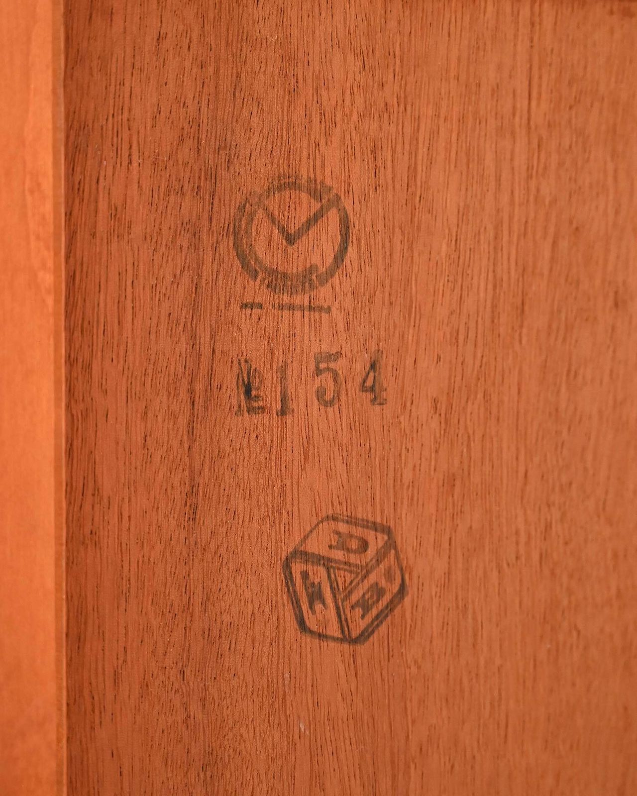 "154" Boekenkast van Børge Mogensen voor FDB, ca. jaren 1960 photo vinterior