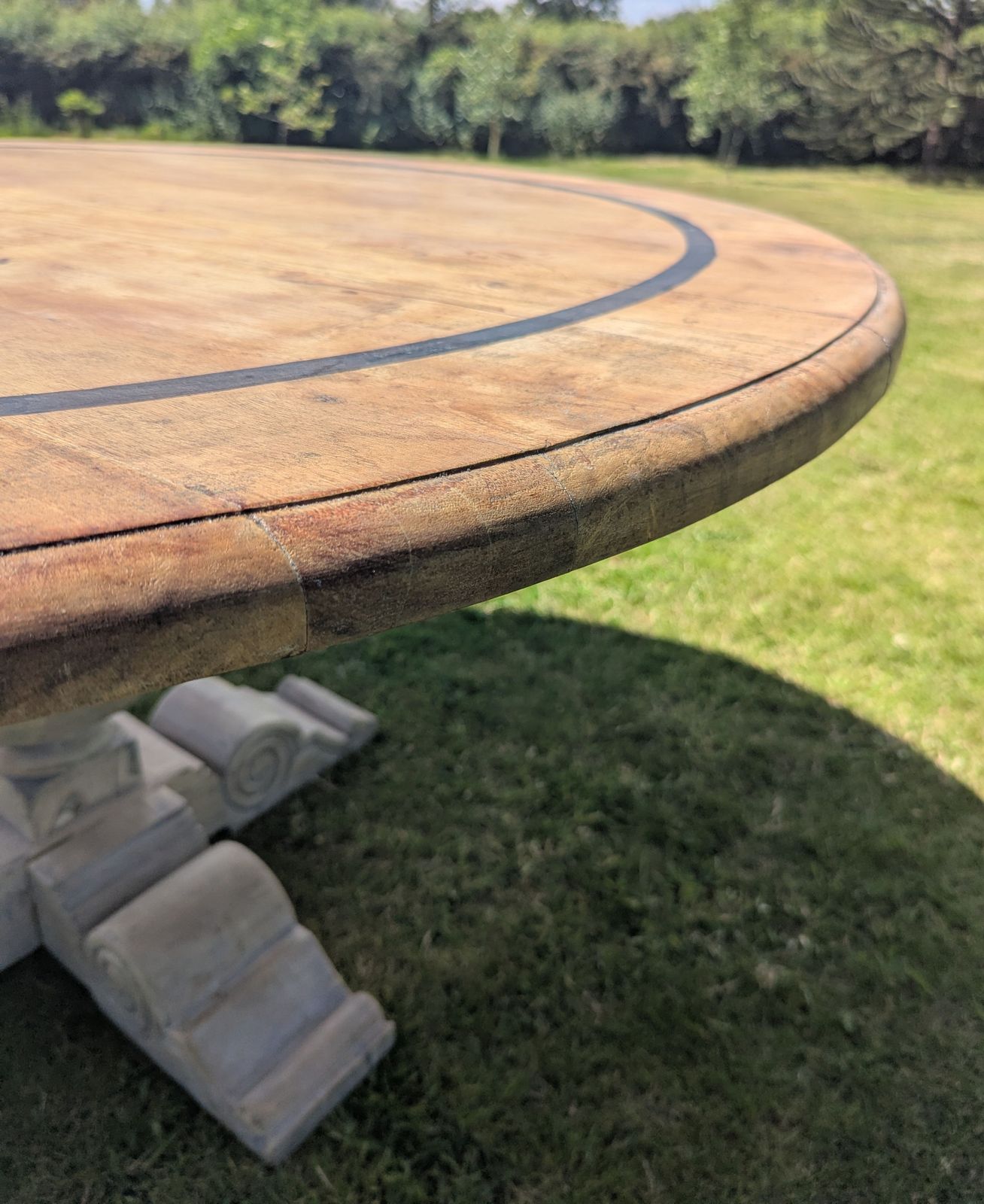 photo vintage Large Vintage Acacia Wood Round Pedestal Table Delivery Available 0334.