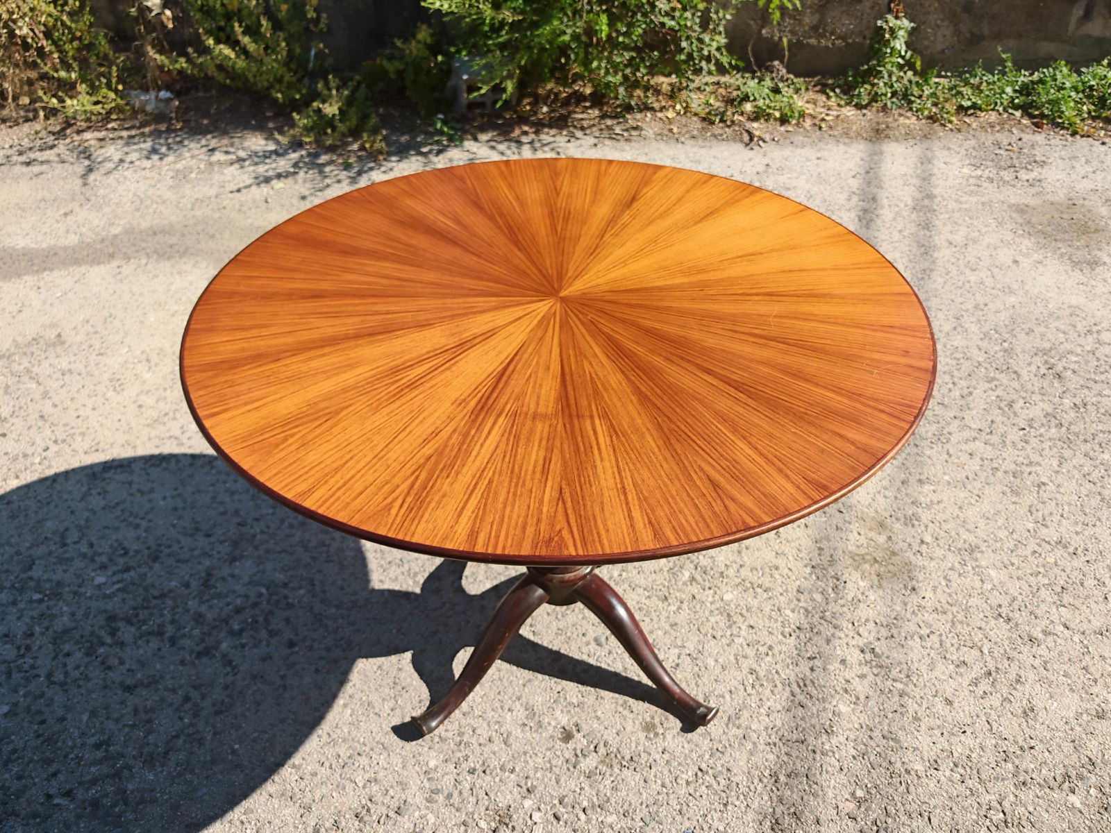 Italiaanse eettafel in mahonie, toegeschreven aan Paolo Buffa, jaren 1940 photo vintage