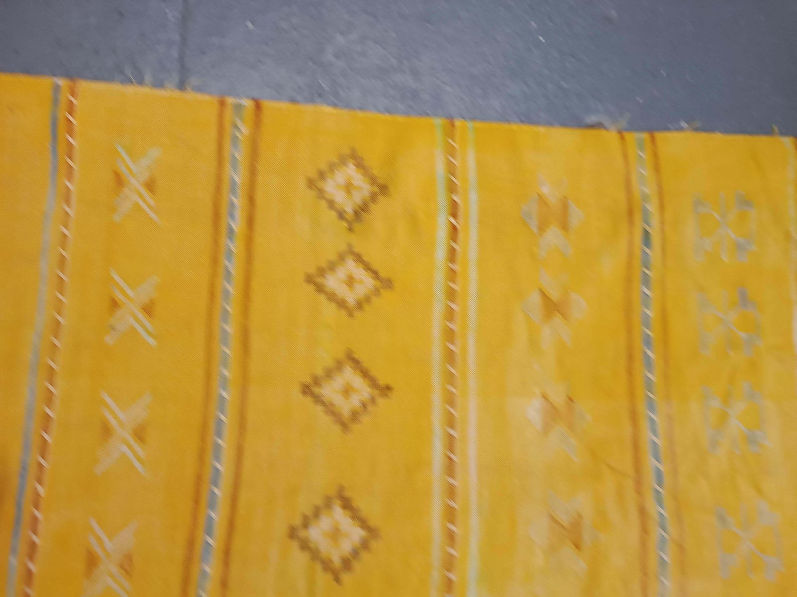 Handgeweven Marokkaanse Berber loper mosterdgeel tribaal wol gangloper photo 876.0
