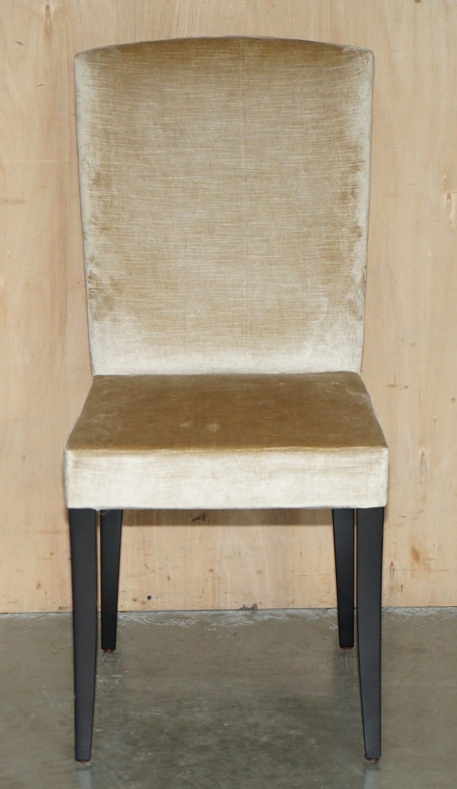 Four Lovely Fendi Chesterfield Tufted Velvet Upholstery Fendi Casa Dining Chairs photo Furniture