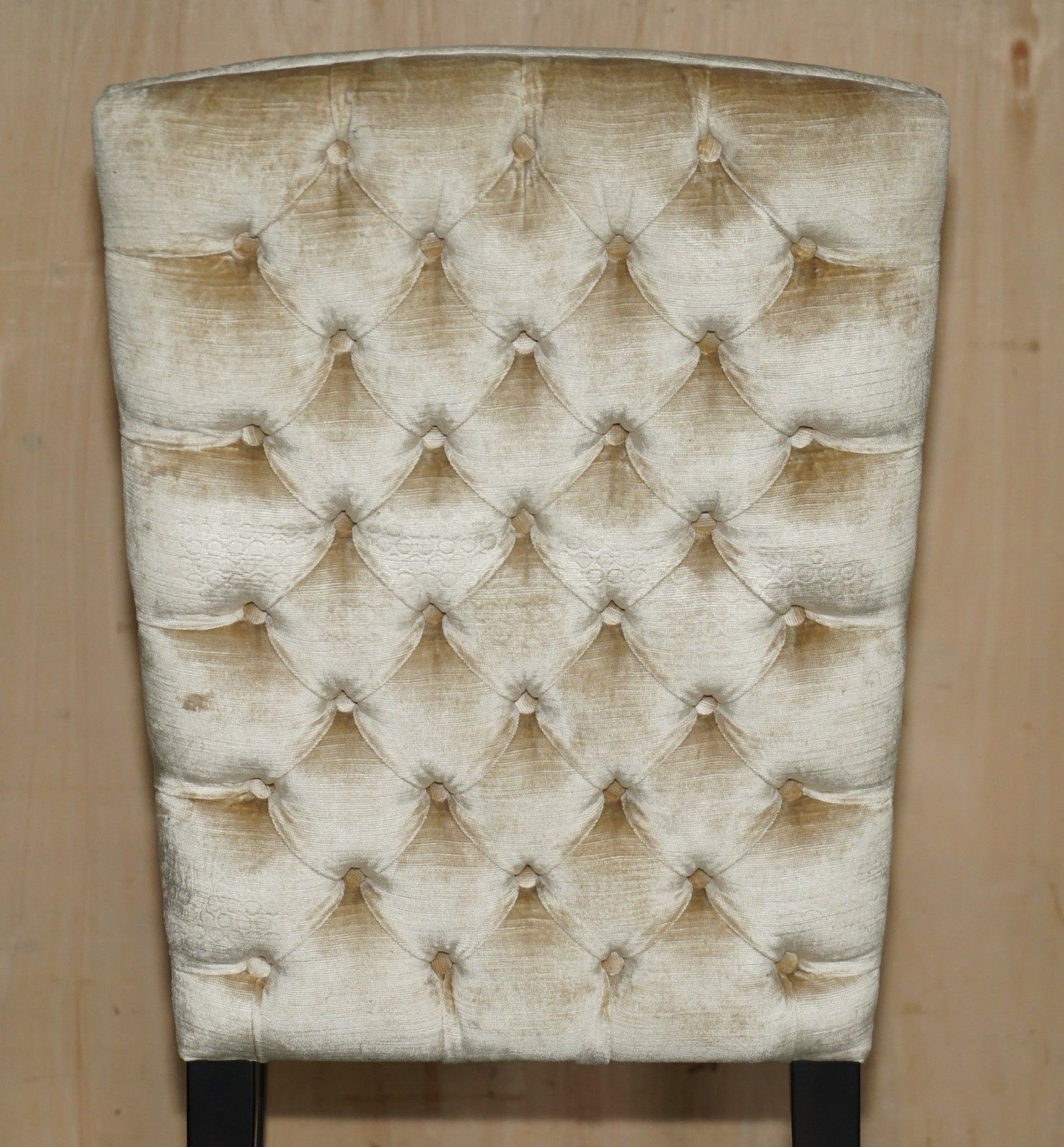 Furniture Four Lovely Fendi Chesterfield Tufted Velvet Upholstery Fendi Casa Dining Chairs photo