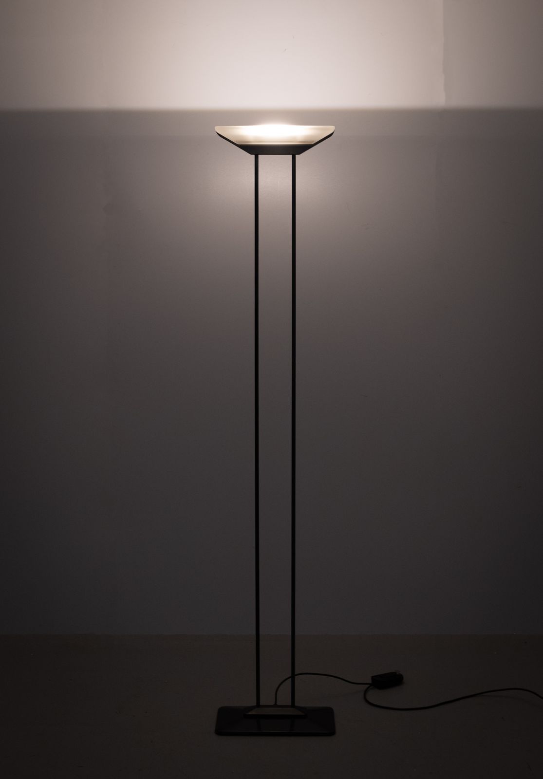 photo for sale Up Lighter vloerlamp Tronconi   Design Barbieri & Marianelli   Model 'Frack'