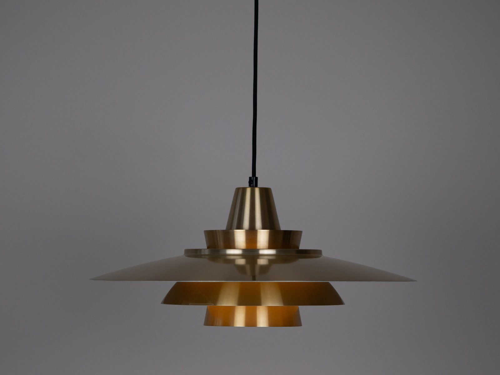 Suspension vintage en aluminium par David Mogensen pour Superlight, années 1980 photo furniture