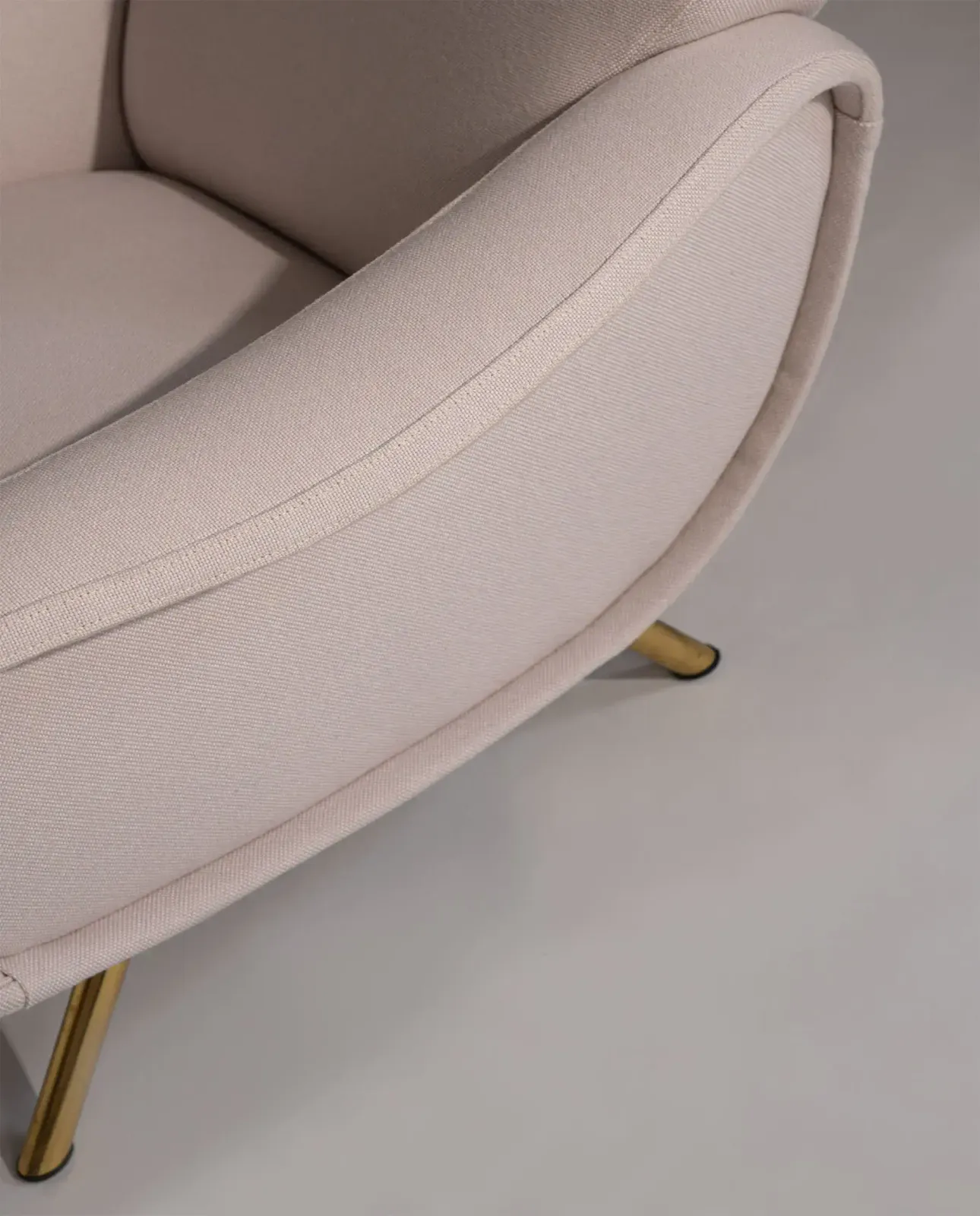 photo furniture Marco Zanuso, Lady Chair, Arflex 1951