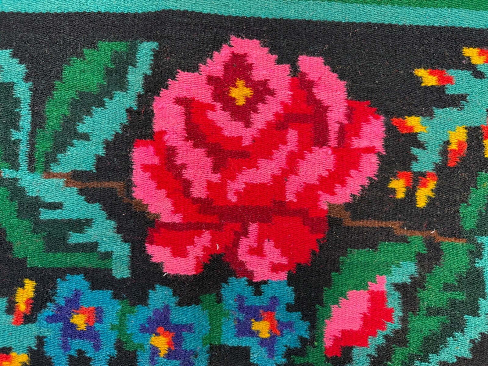 photo for sale Vintage Moldovan Square Kilim 130x135 Cm Kelim Wool Rug Medium 2549