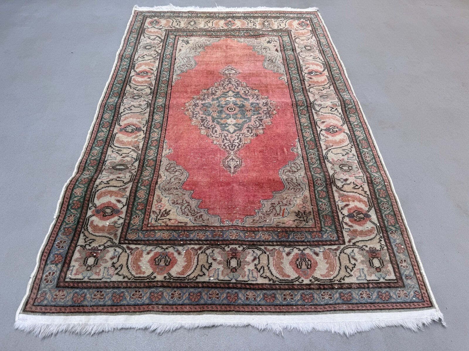 Vintage Turkish Oushak Rug 95x150 Cm Shabby Carpet Ushak Region Small 2546 photo furniture