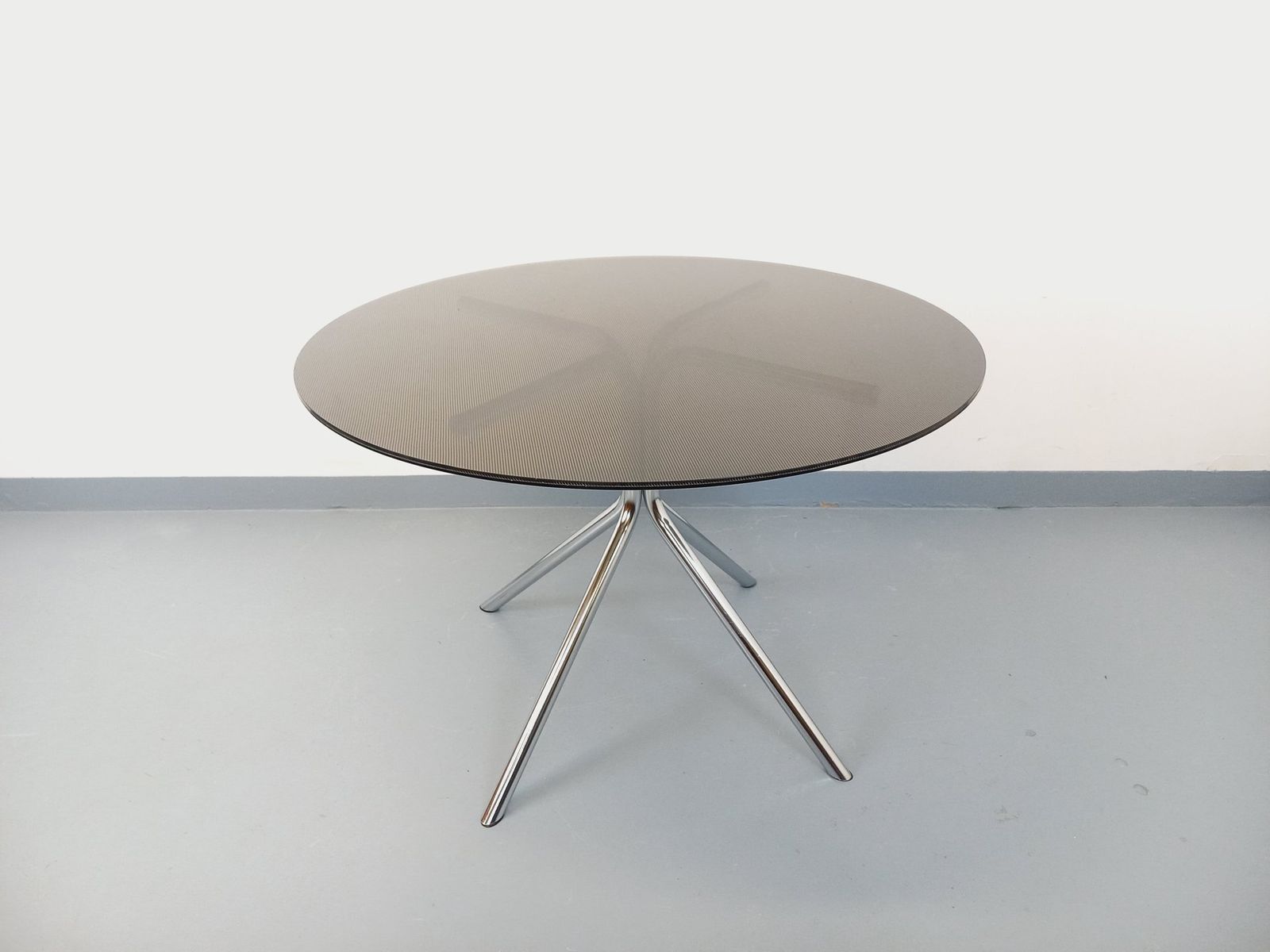 Space Age ronde tafel in verchroomd metaal en plexiglas