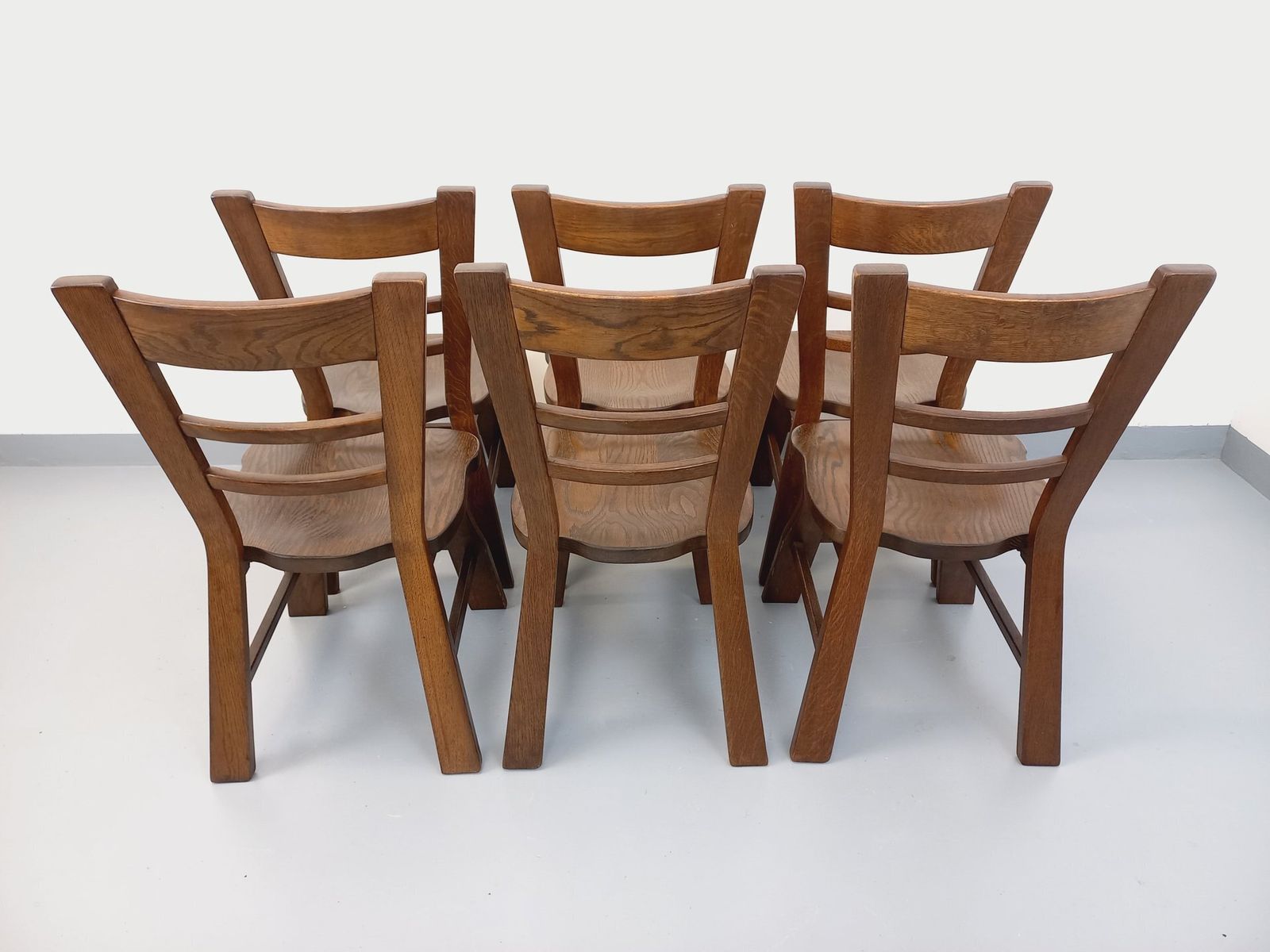 6 Brutalist Eiken Stoelen, jaren 1950 photo Meubels