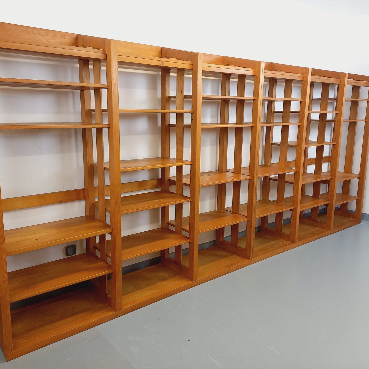 Grote modulaire boekenkast van grenen in 6 secties
