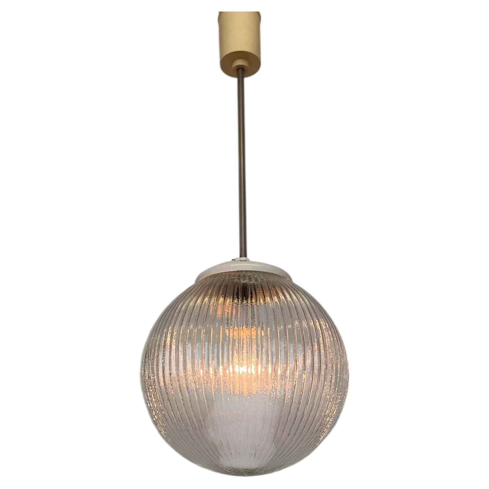 Suspension en verre Mid-Century, Tchécoslovaquie, années 1970 - 6 exemplaires disponibles