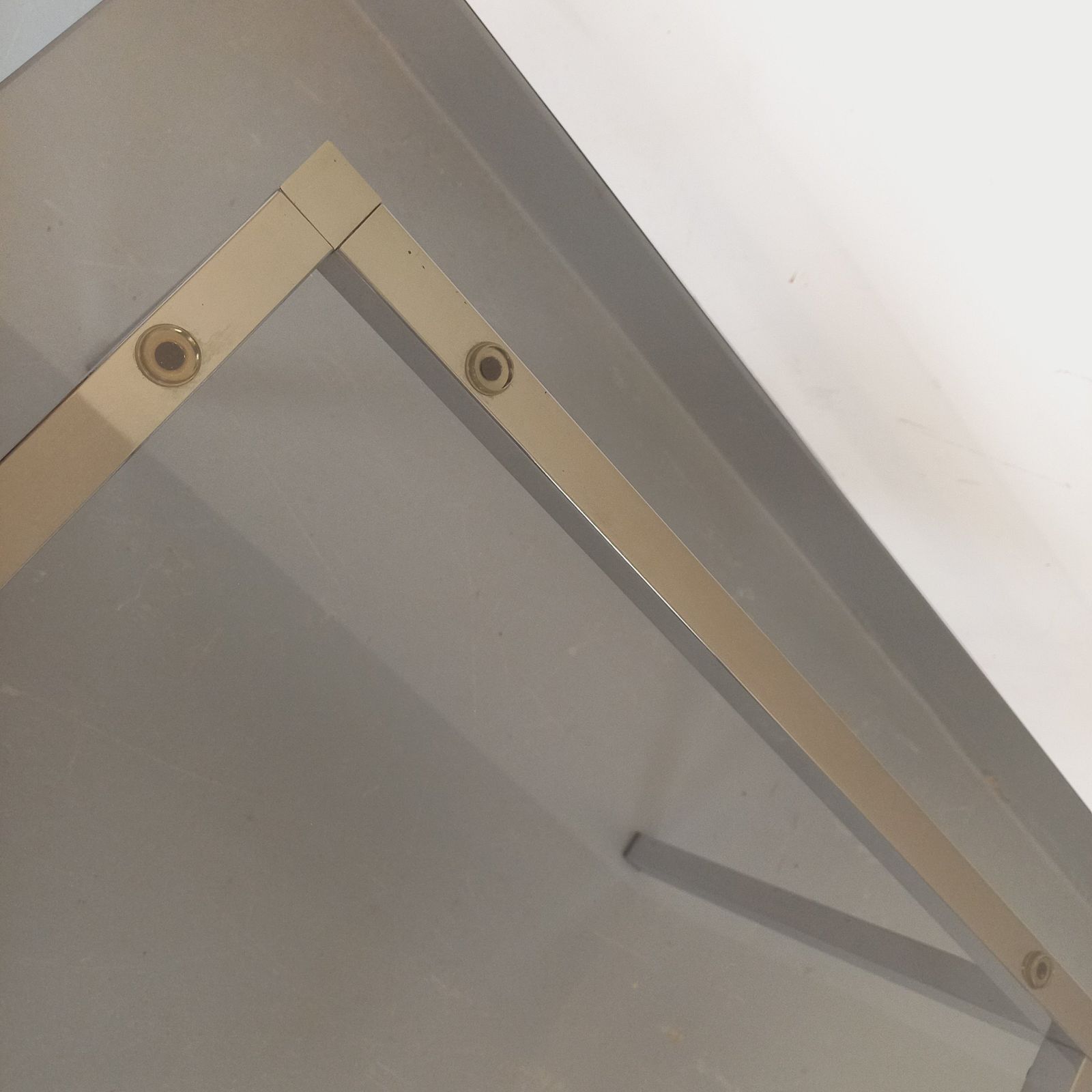 Vierkante salontafel in de stijl van Knoll, rookglas en verchroomd metaal photo buy