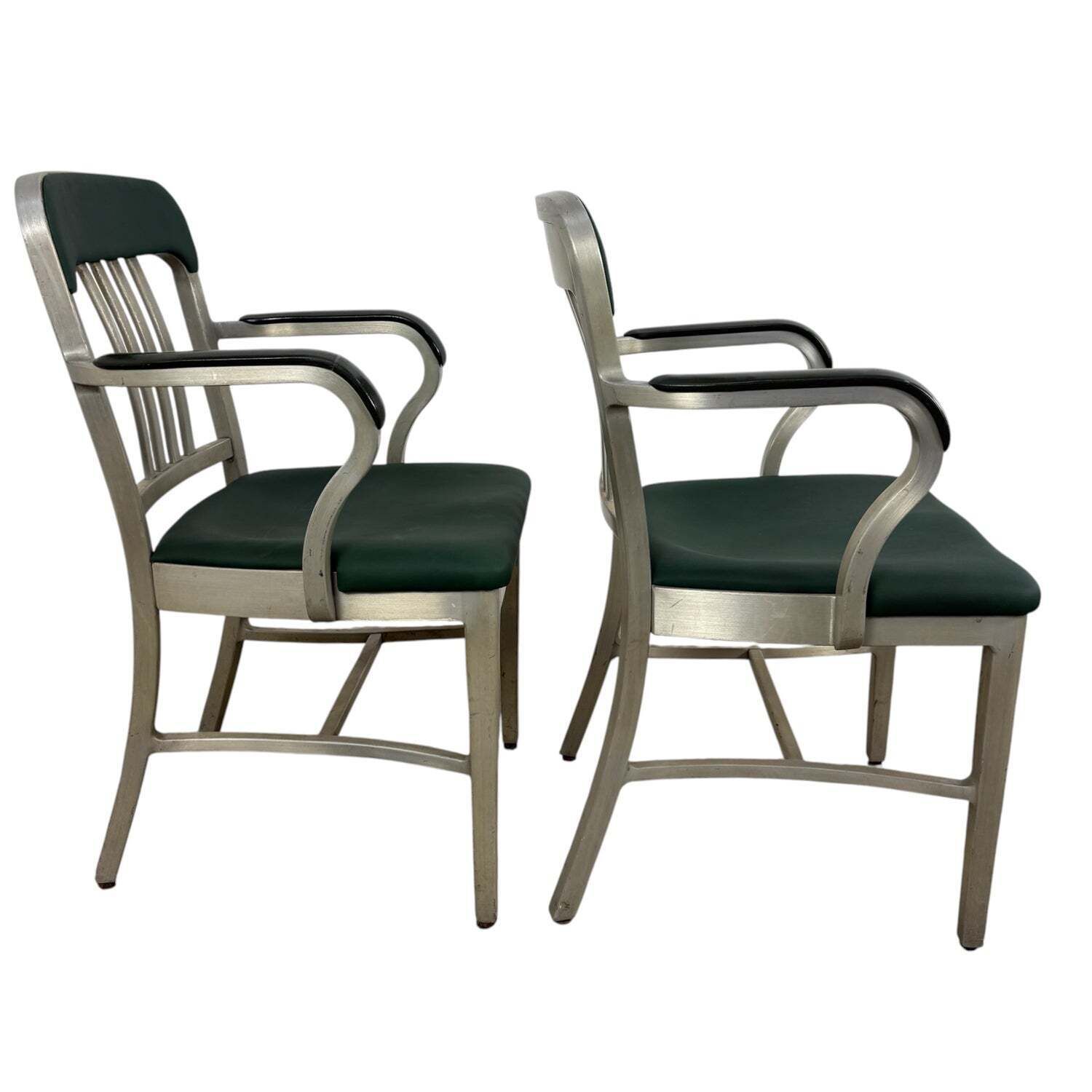 Zeldzaam paar Amerikaanse aluminium Goodform-fauteuils photo for sale