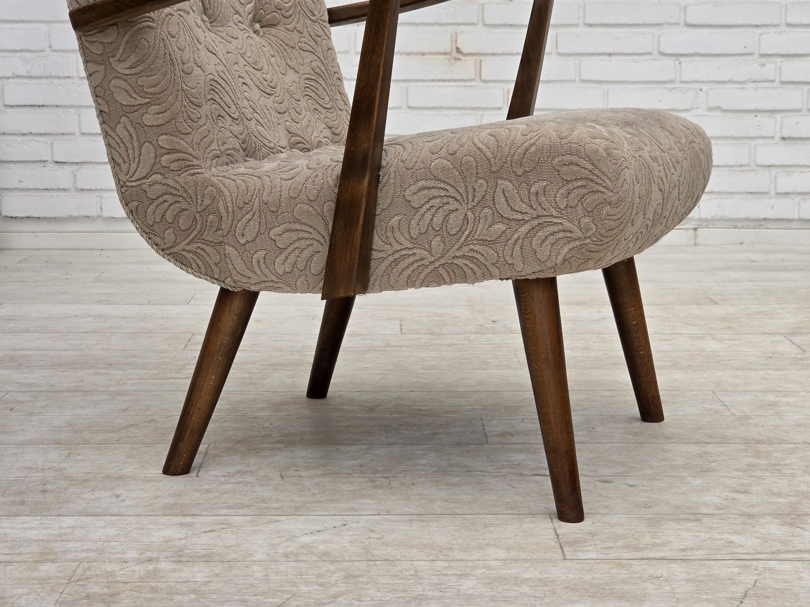 Ca. jaren 1960, Deense fauteuil, meubelwol, beukenhout. photo Meubels