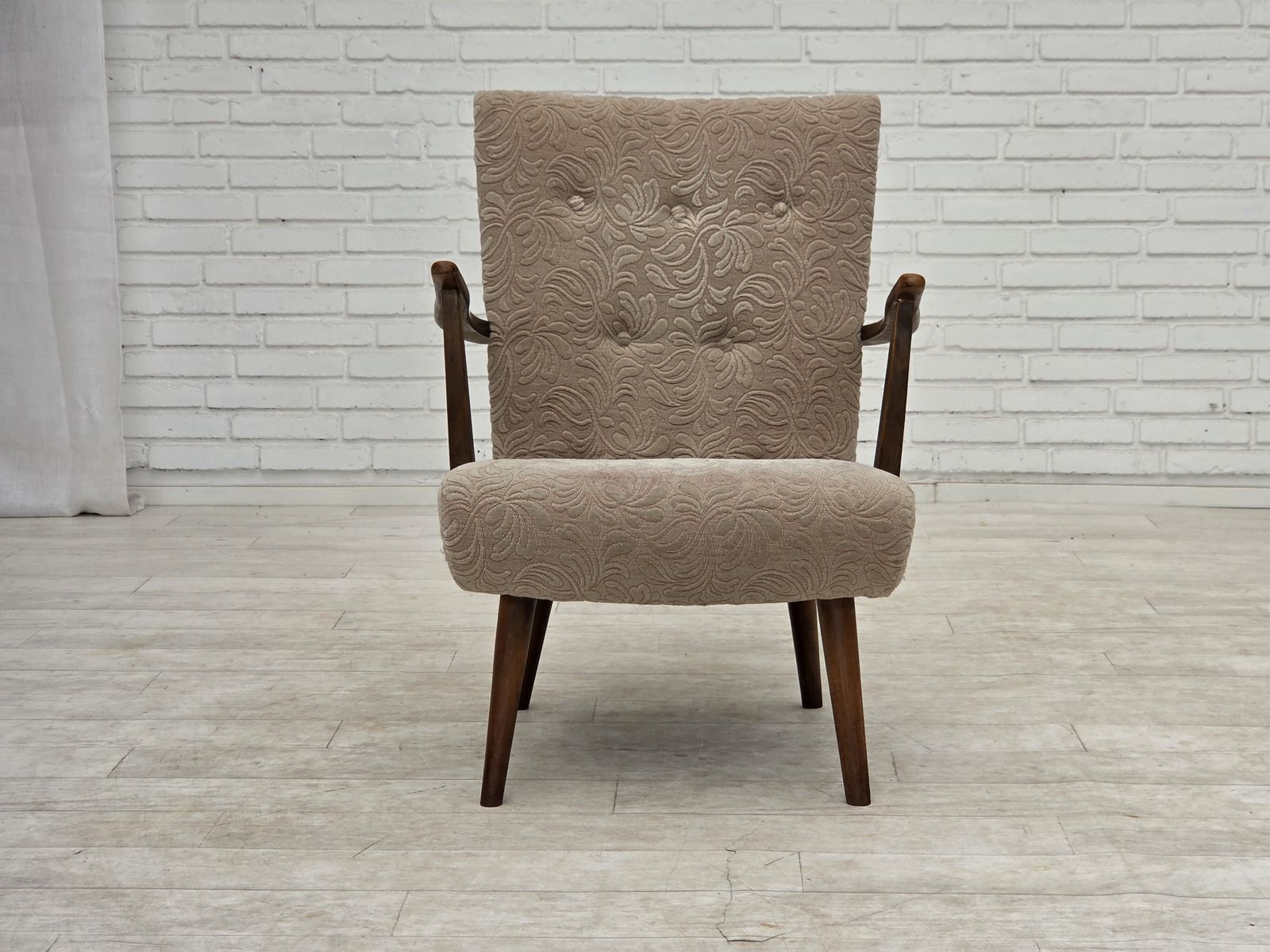 Ca. jaren 1960, Deense fauteuil, meubelwol, beukenhout. photo vinterior