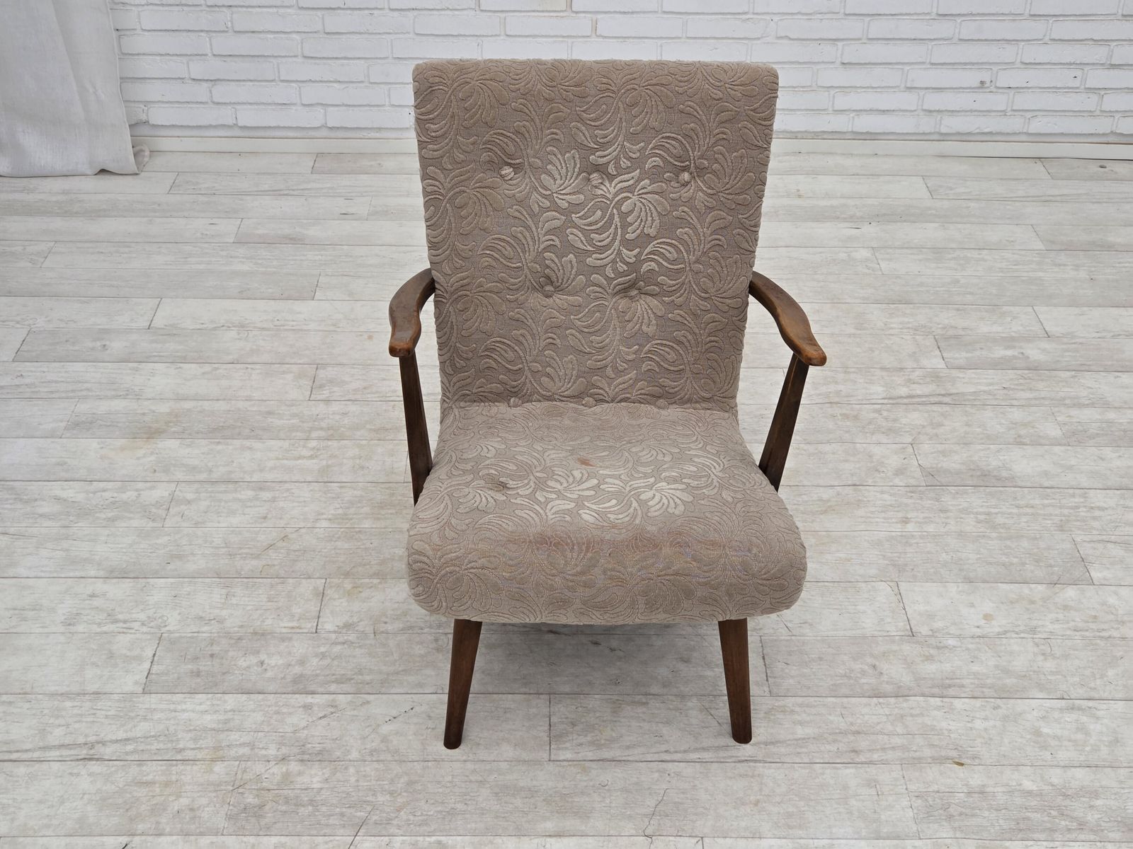 Ca. jaren 1960, Deense fauteuil, meubelwol, beukenhout. photo buy
