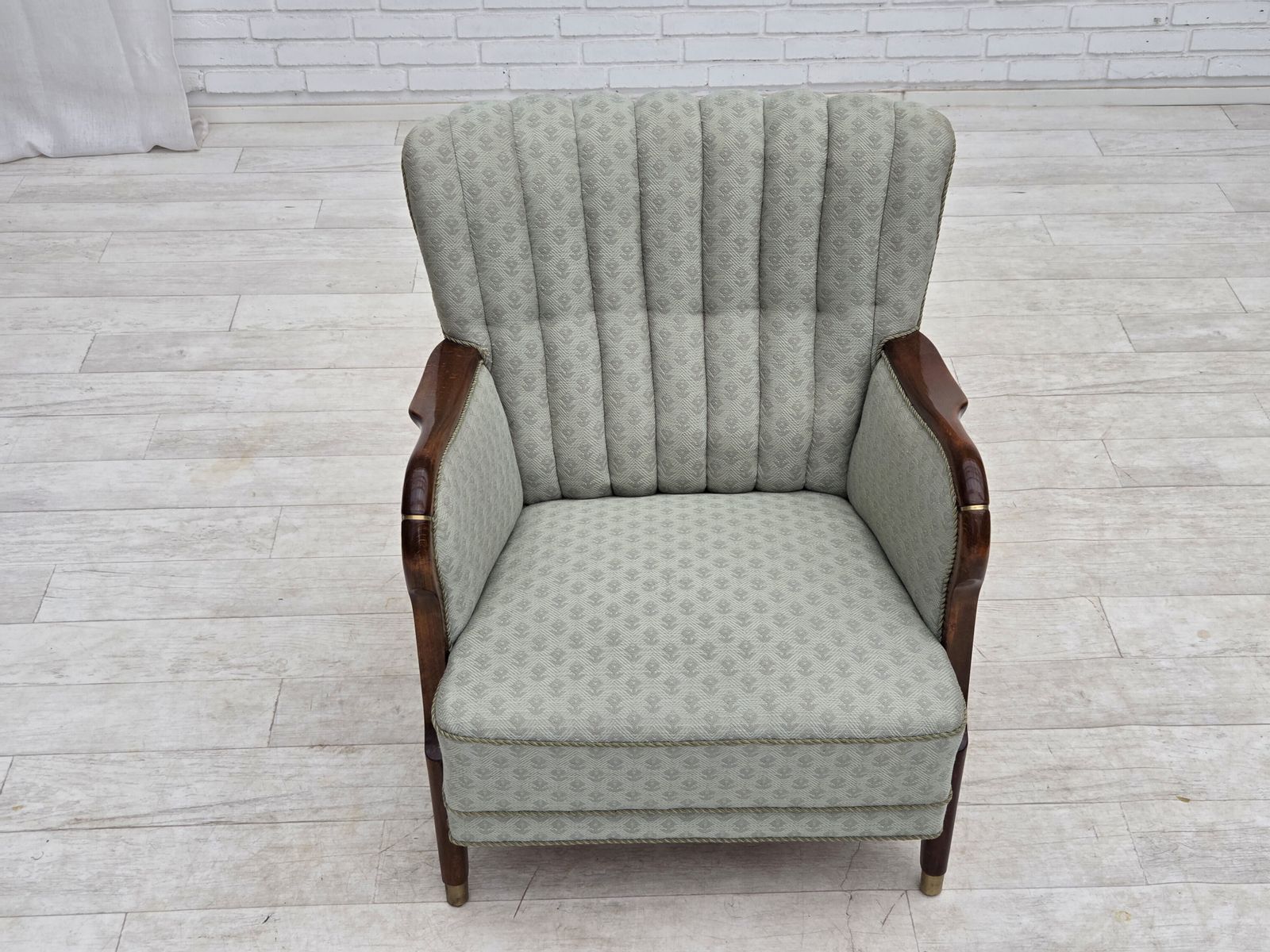 photo furniture Ca. jaren 1960, Deense fauteuil, lichtblauwe meubelstof, beukenhout.