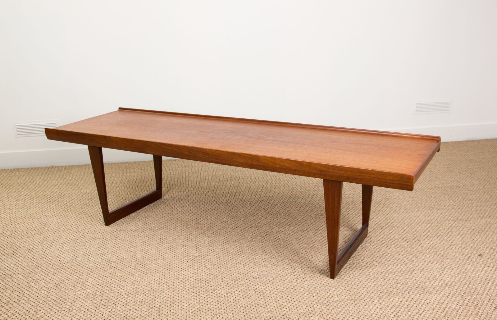 Grande table basse danoise en teck, par Peter Lovig Nielsen, 1960. photo 2000.0