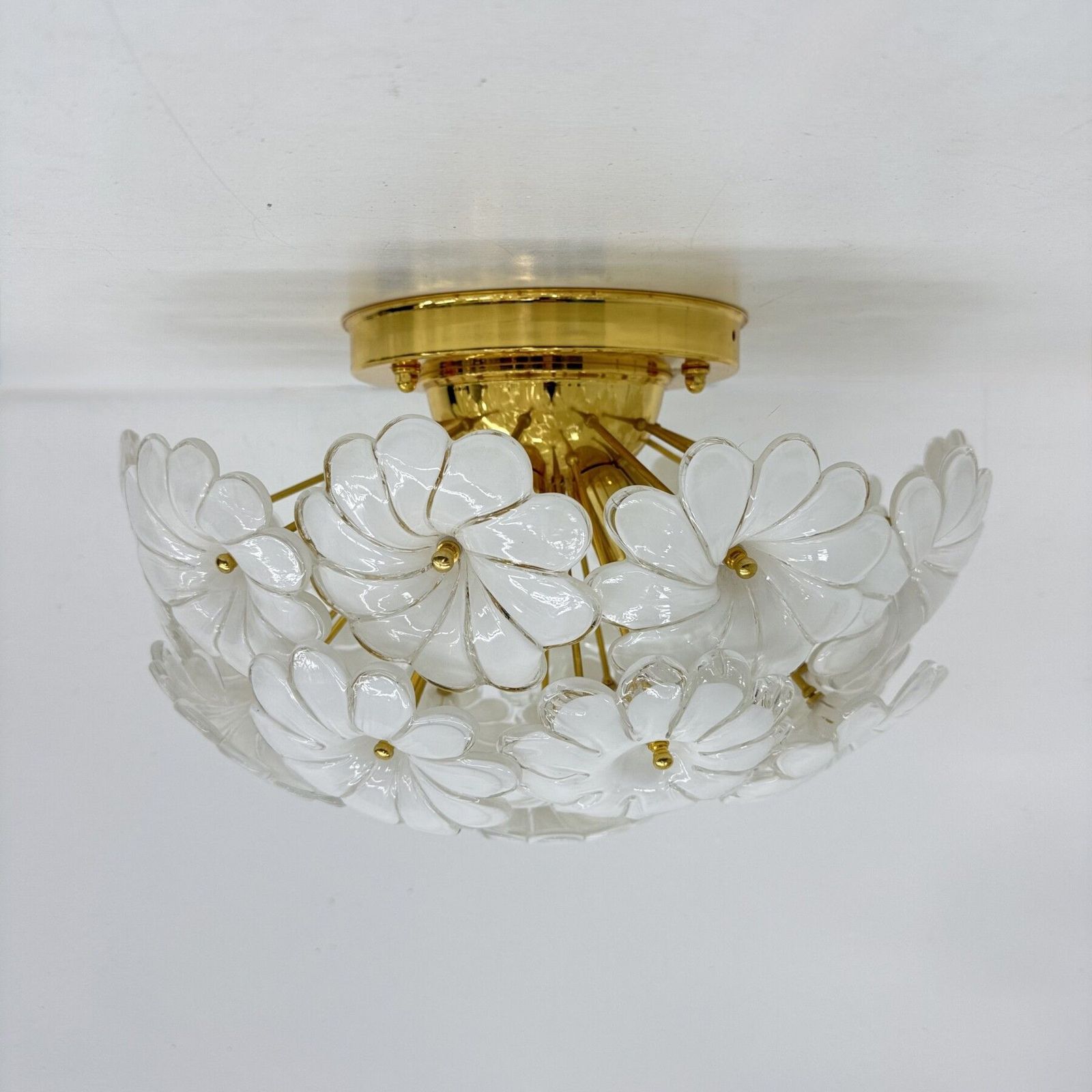 Plafonnier italien floral en verre de Murano blanc, années 1970 photo vintage