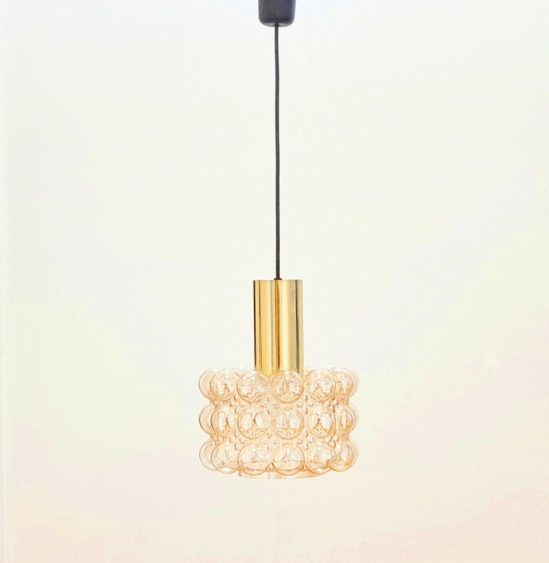 Suspension mid-century Space Age en verre bullé ambré et laiton, par Helena Tynell pour Limburg, Allemagne, années 1960/1970 photo for sale