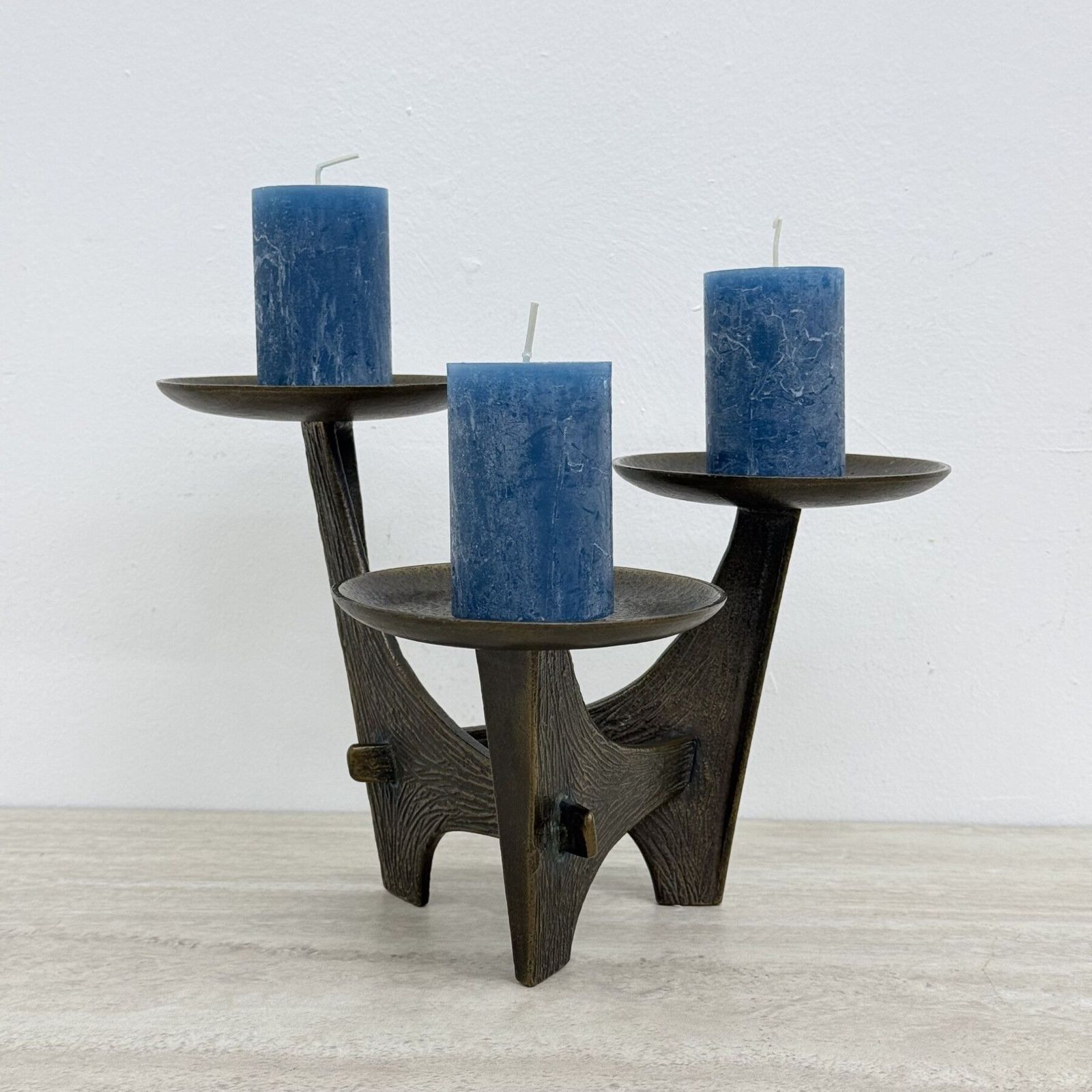 Modernistisch sculpturaal brutalistisch massief bronzen kandelaar, Frankrijk, jaren 1960 photo 904.0