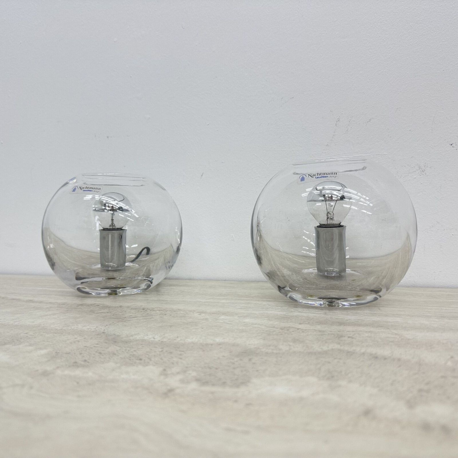 photo vinterior Paar Nachtmann Leuchten design bolvormige kristallen tafellampen, jaren 1970
