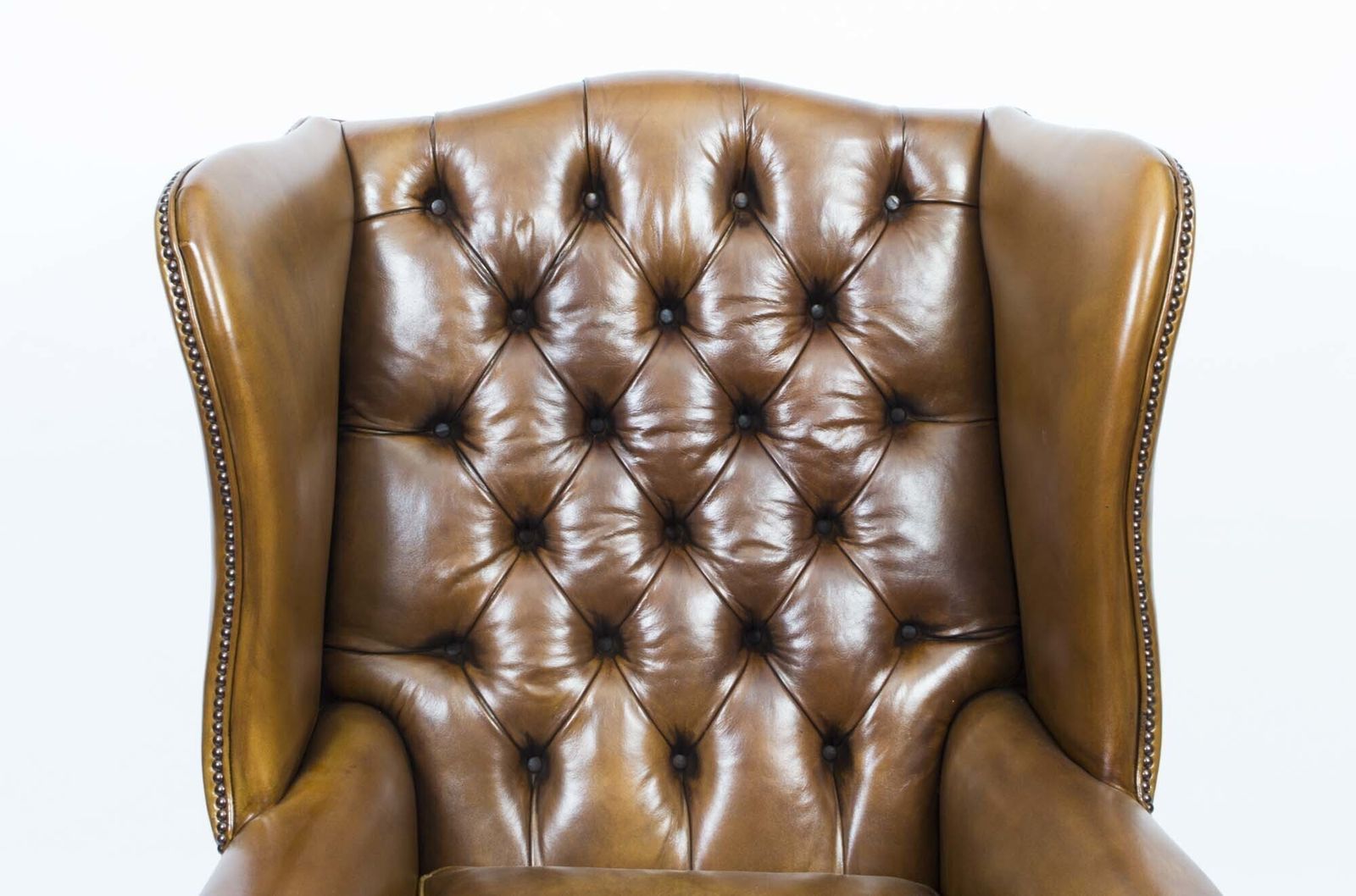 photo furniture Bespoke English Hand Made 3 X Leather Suite Chippendale