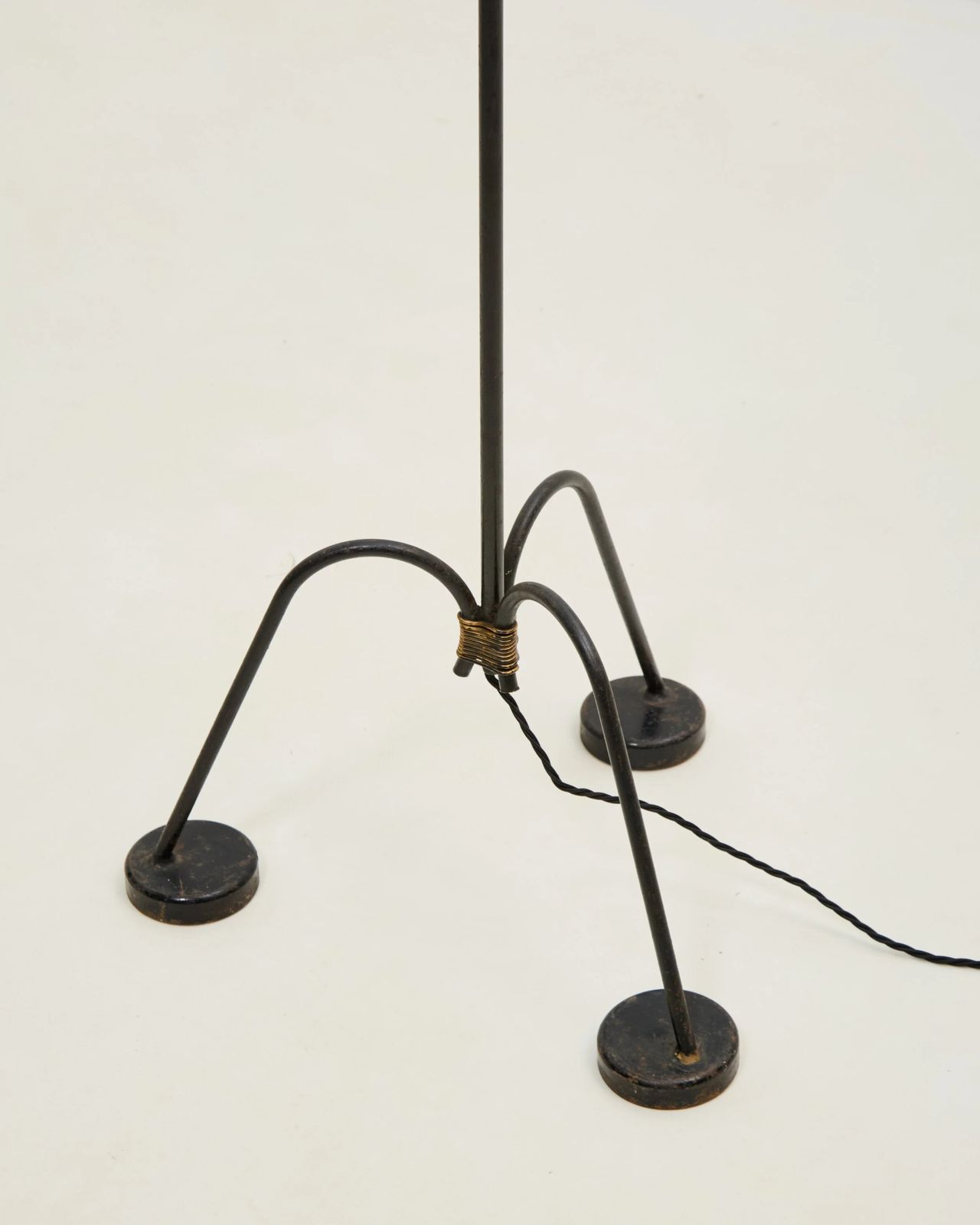 Smeedijzeren vloerlamp, ca. jaren 1950, vintage photo Verlichting