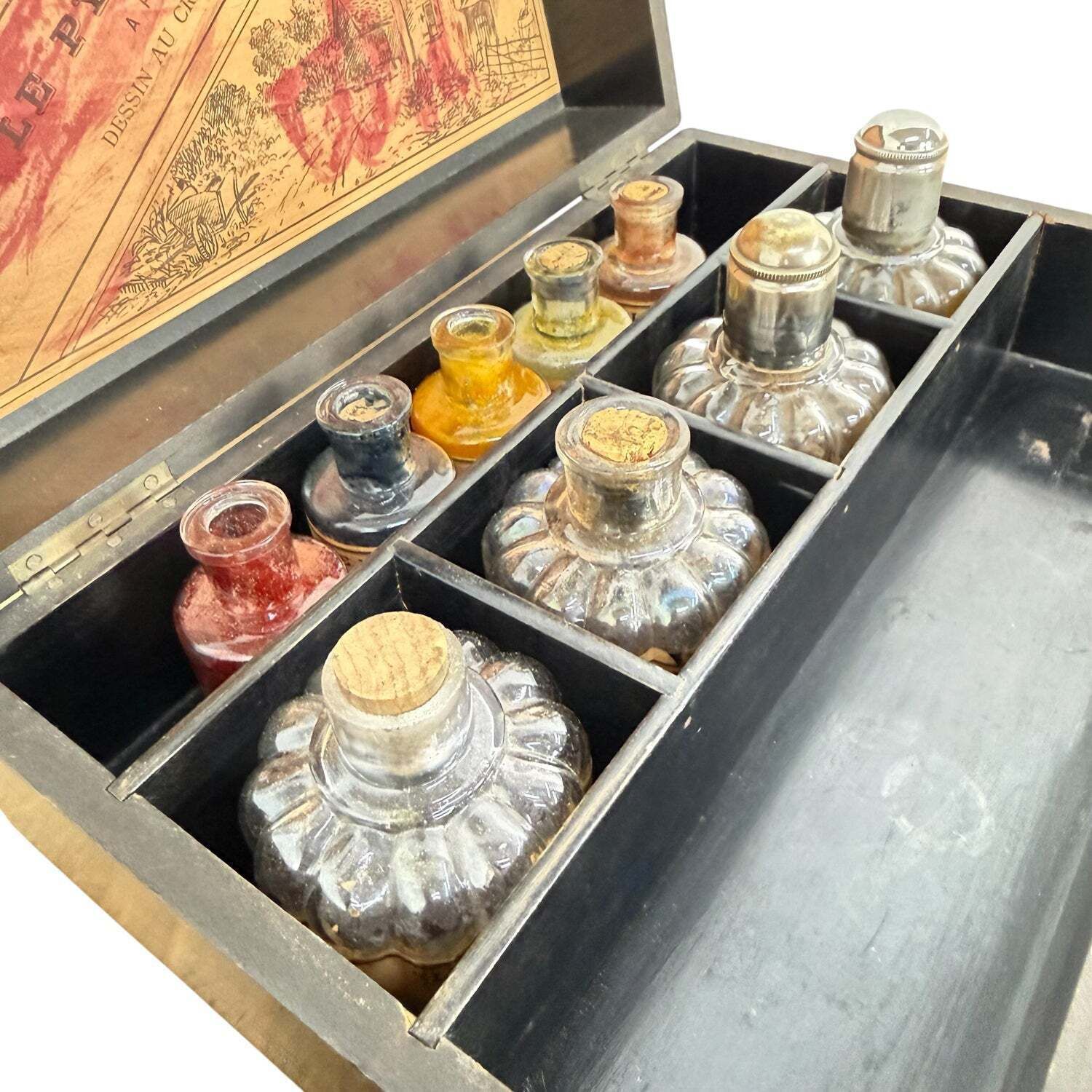 Antiek Pyrogravure Verfstel in Houten Koffer photo Woonaccessoires