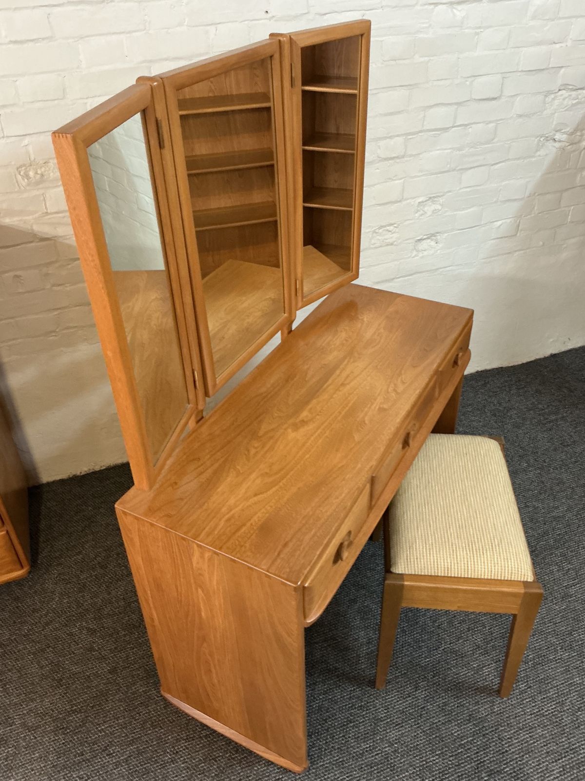 Ercol Windsor Dressing Table In Light Finish. photo furniture