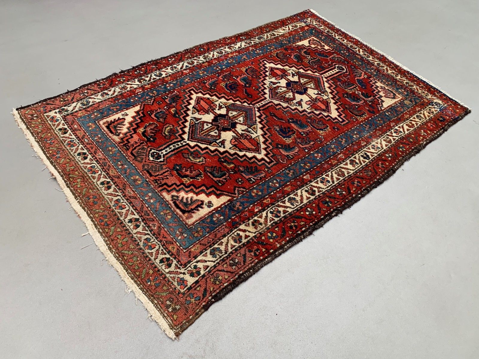 Vintage Traditional Tribal Rug Wool Oriental Handmade Rug 189x121 Cm photo vinterior