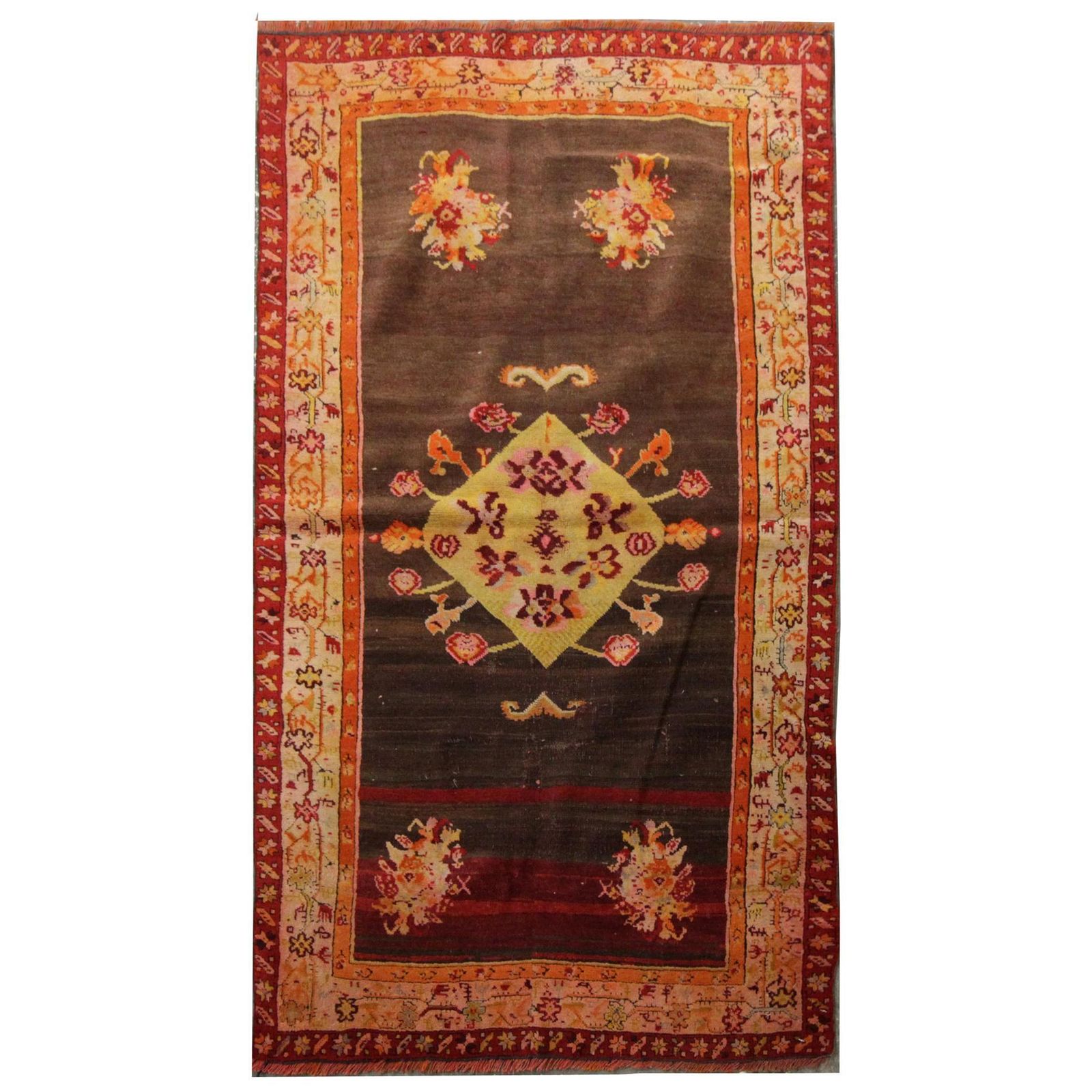 Tapis d'époque, tapis oriental fait main à médaillon central, salon