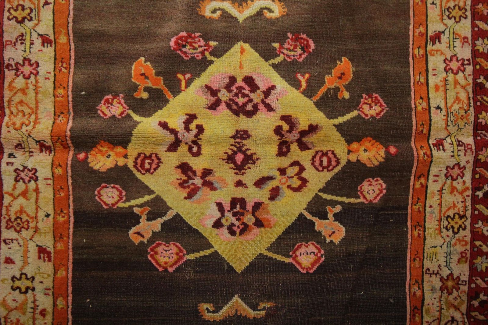 Tapis d'époque, tapis oriental fait main à médaillon central, salon photo 3060.0