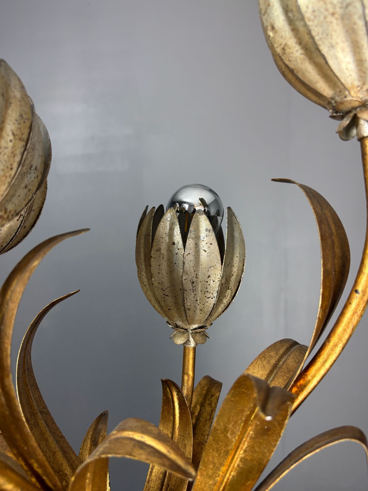 525.0 Midcentury Hollywood Regency Florentine Gilt Metal Flower Table Lamp, 60s. photo