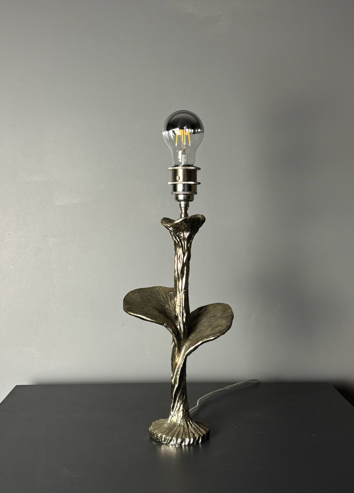 Lampe de table en laiton massif argenté avec abat-jour en tissu cocon, sur mesure, années 1970 photo furniture