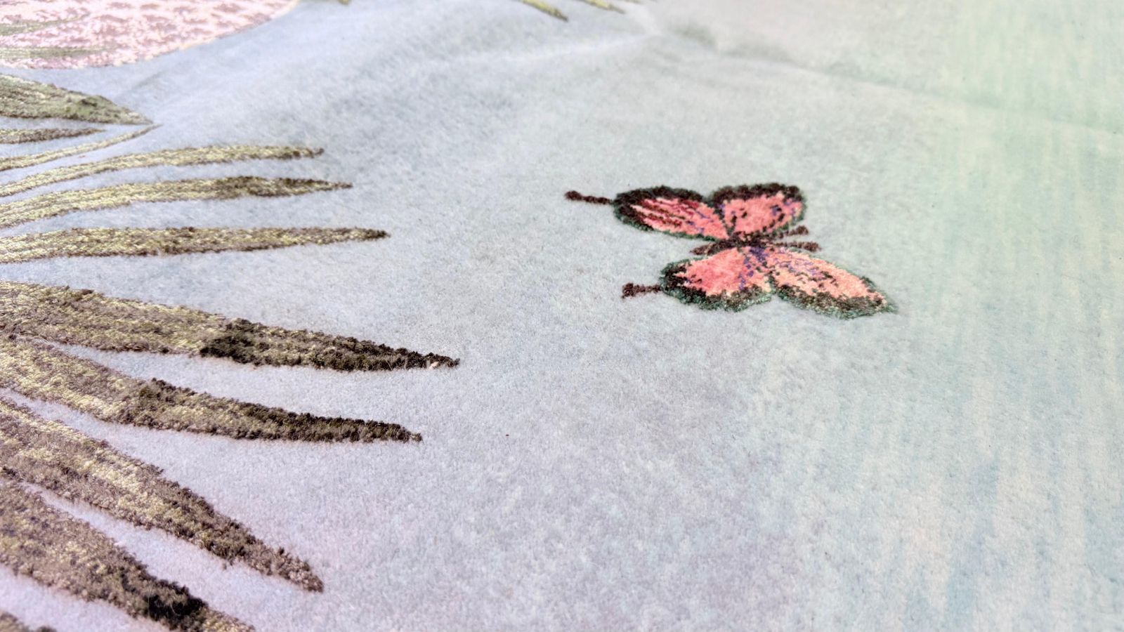 4885.0 Tapis de luxe noué à la main en soie, motif jungle tropicale, léopard et singe photo