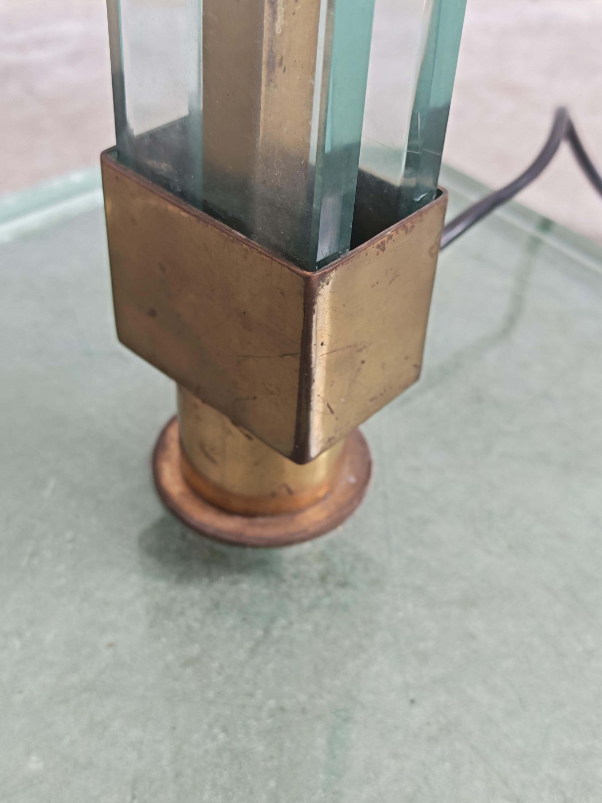 5654.0 Mid-Century Modern Vloerlamp in Glas en Messing, toegeschreven aan Fontana Arte photo