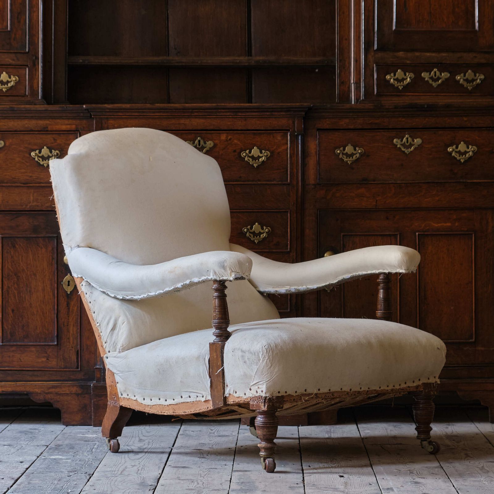 1800.0 Antique Hampton & Sons Open Armchair photo